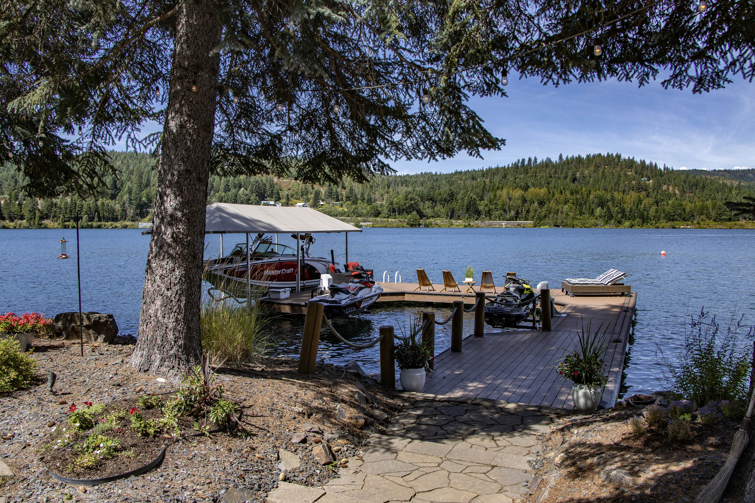 Sagle, Idaho, 83860, United States, 3 Bedrooms Bedrooms, ,3 BathroomsBathrooms,Residential,For Sale,1914269