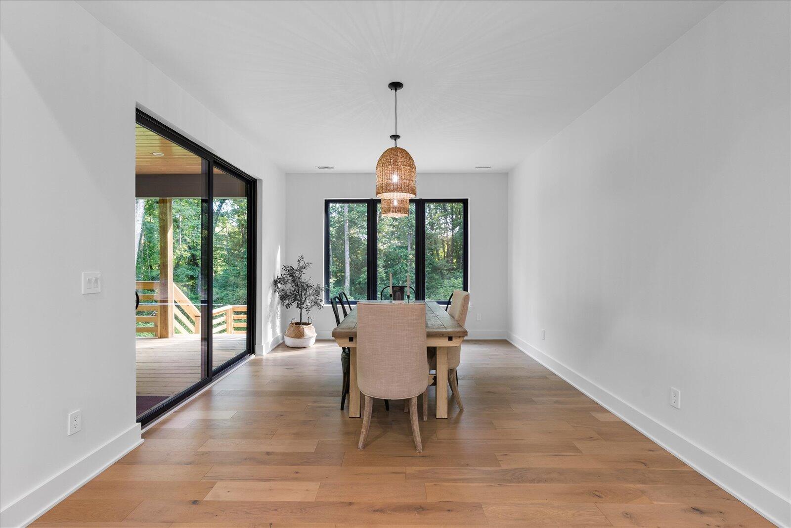 Whitwell, Tennessee, 37397, United States, 3 Bedrooms Bedrooms, ,3 BathroomsBathrooms,Residential,For Sale,1980054