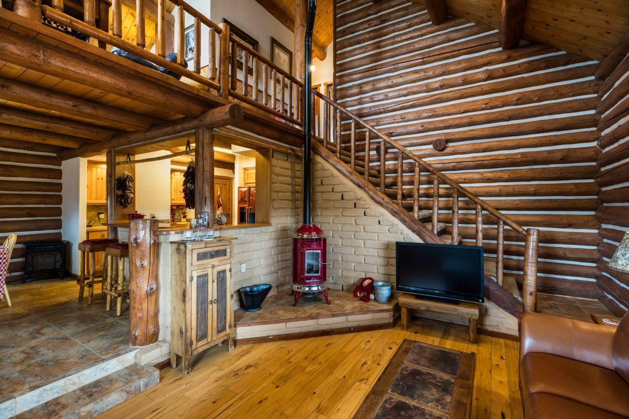 Tijeras, New Mexico, 87059, United States, 3 Bedrooms Bedrooms, ,2 BathroomsBathrooms,Residential,For Sale,1942288