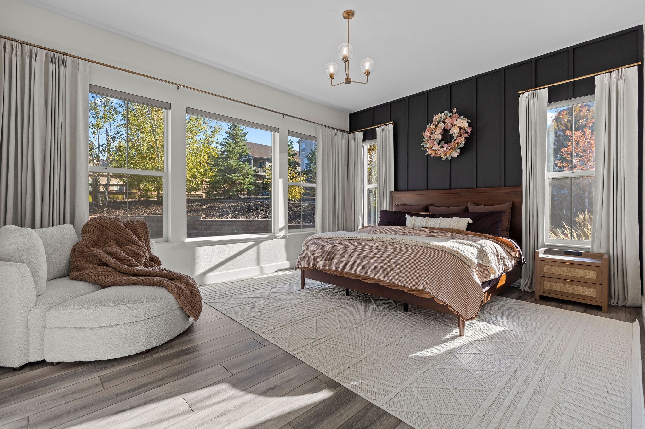  Luxury and comfort come together in this expansive ranch-style home - 物件實景