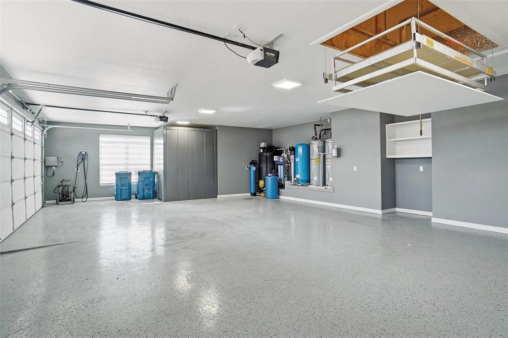 Fort Worth, Texas, 76108, United States, 5 Bedrooms Bedrooms, ,4 BathroomsBathrooms,Residential,For Sale,2049132