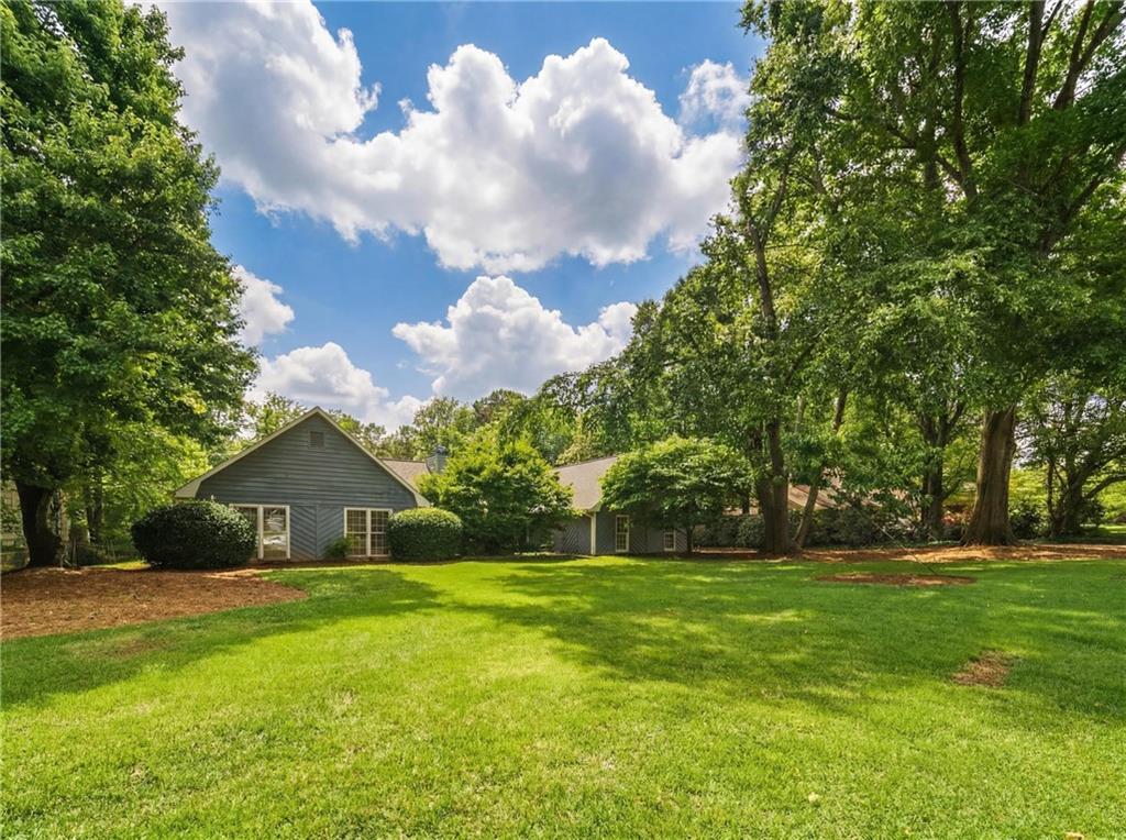 Roswell, Georgia, 30076, United States, 4 Bedrooms Bedrooms, ,3 BathroomsBathrooms,Residential,For Sale,2049337