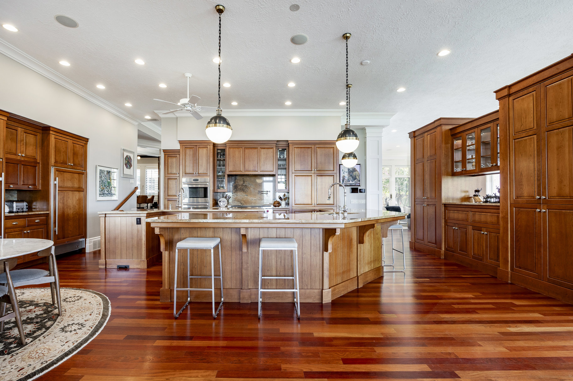  Timeless East Bench Craftsman Estate with Gated Entry, Expansive Light and Views - 物件實景