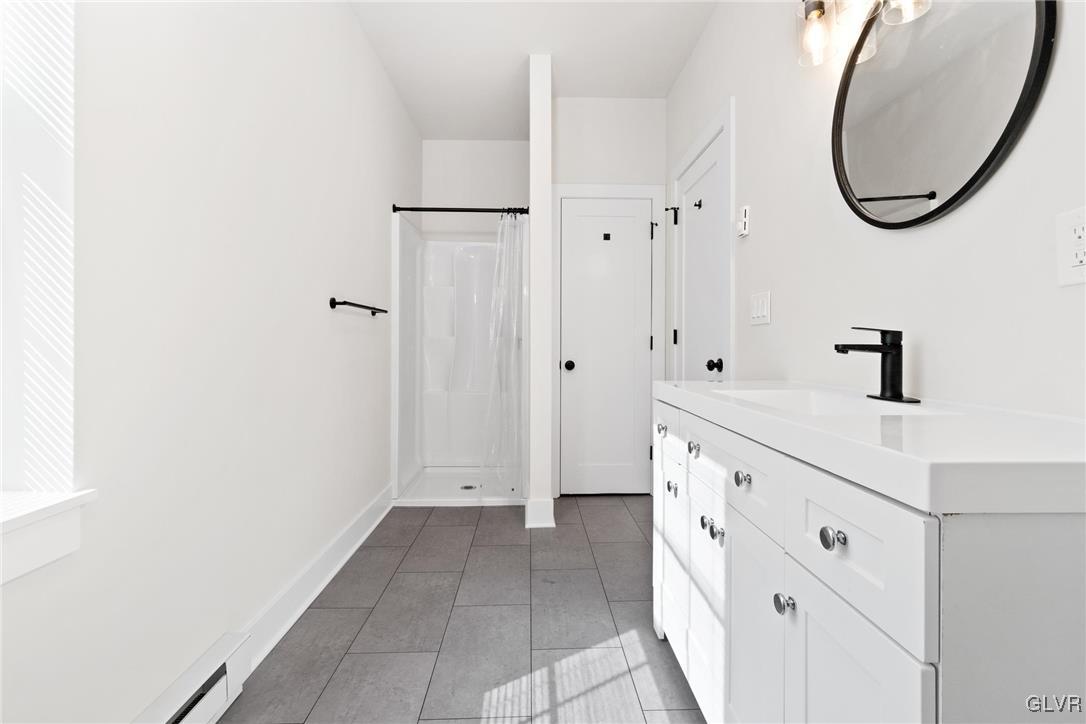 Allentown City, Pennsylvania, 18109, United States, 5 Bedrooms Bedrooms, ,5 BathroomsBathrooms,Residential,For Sale,1759200