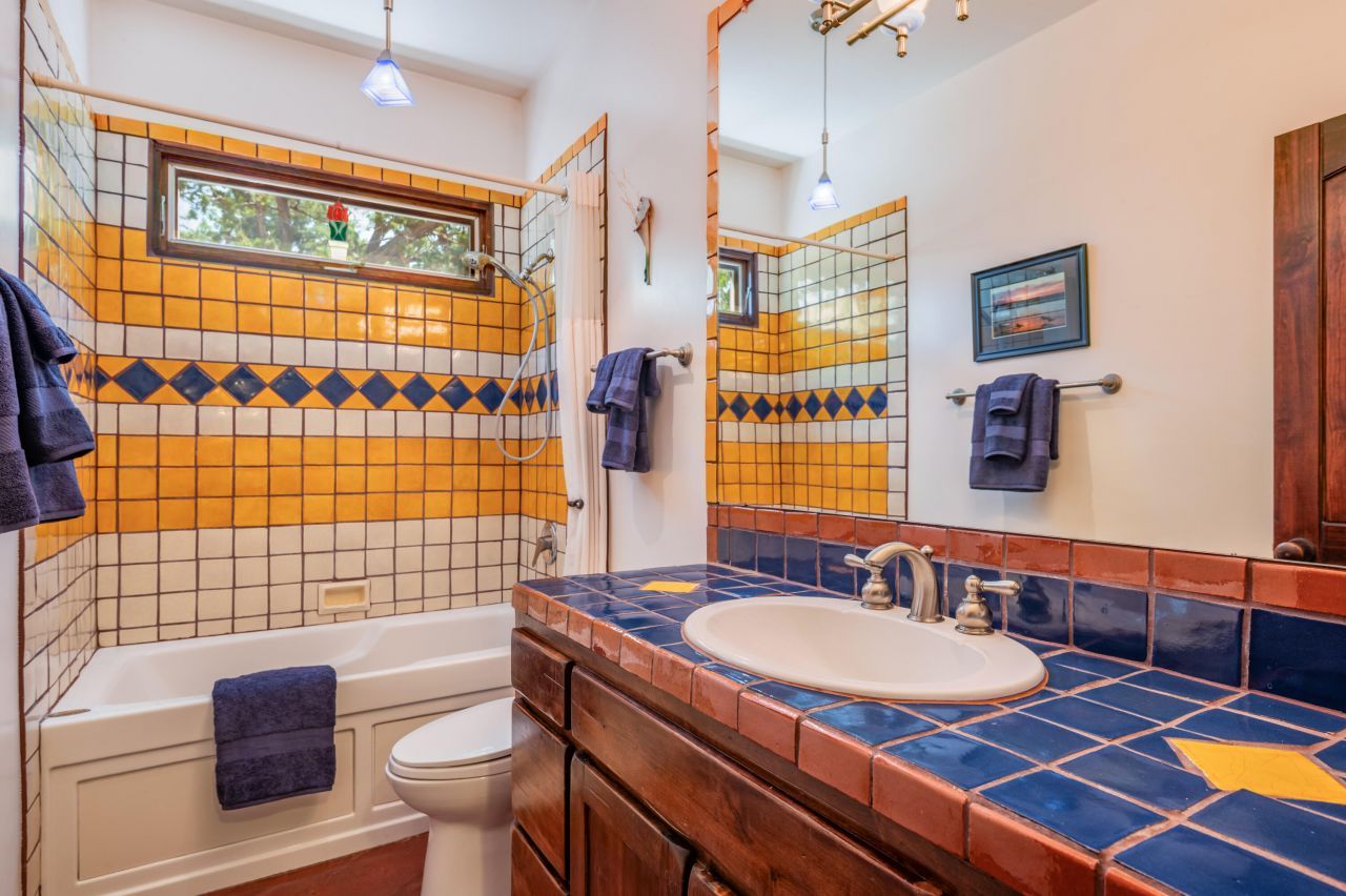 Tijeras, New Mexico, 87059, United States, 4 Bedrooms Bedrooms, ,2 BathroomsBathrooms,Residential,For Sale,1940446