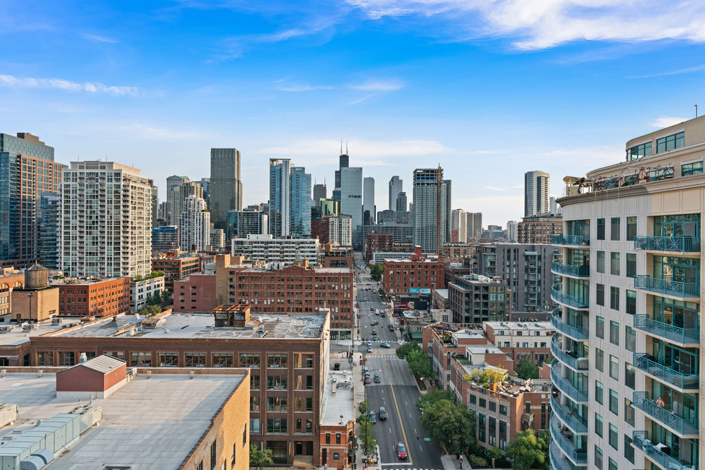 Chicago, Illinois, 60654, United States, 2 Bedrooms Bedrooms, ,2 BathroomsBathrooms,Residential,For Sale,2023222