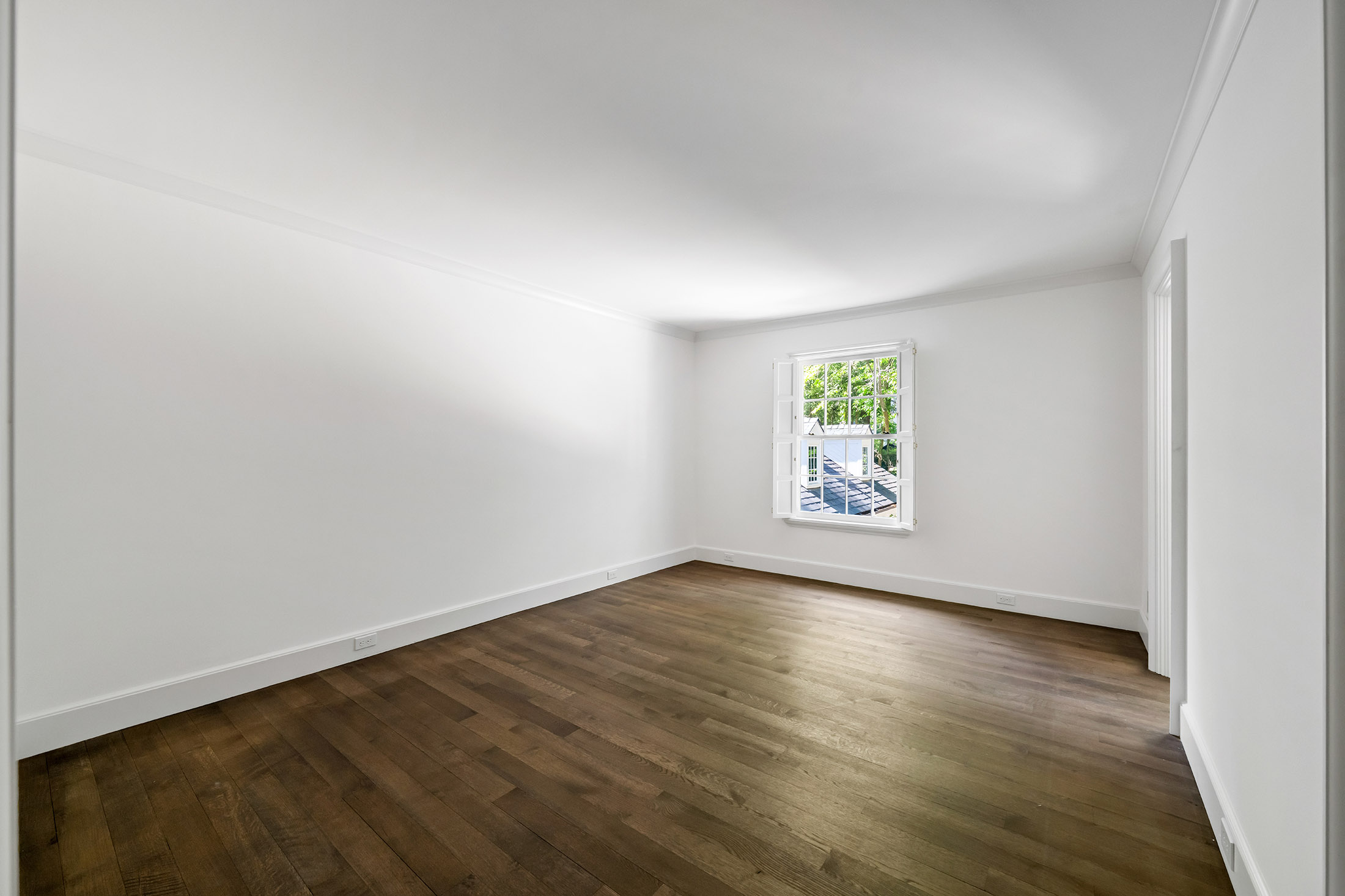  Timeless Architecture and Modern Livability Converge in Tuxedo Park Home - 物件實景