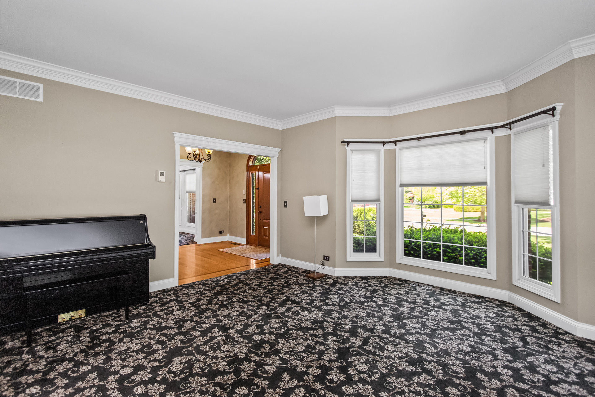  Stunning Corner Lot Brick and Cedar Georgian Estate - 物件實景