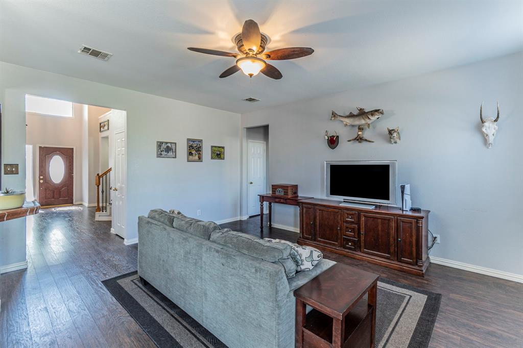 Flower Mound, Texas, 75028, United States, 5 Bedrooms Bedrooms, ,3 BathroomsBathrooms,Residential,For Sale,2028396