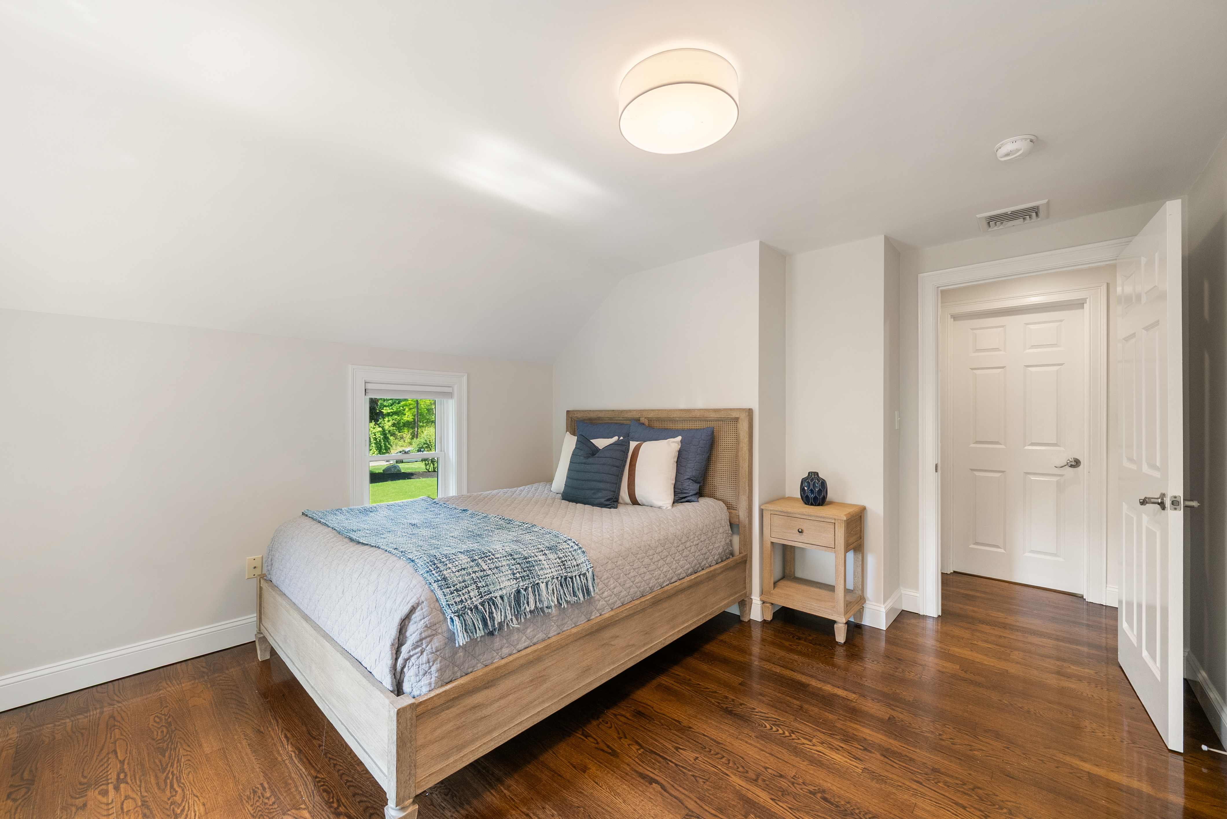  129 Dover Road, Westwood, MA, 02090 - 物件實景