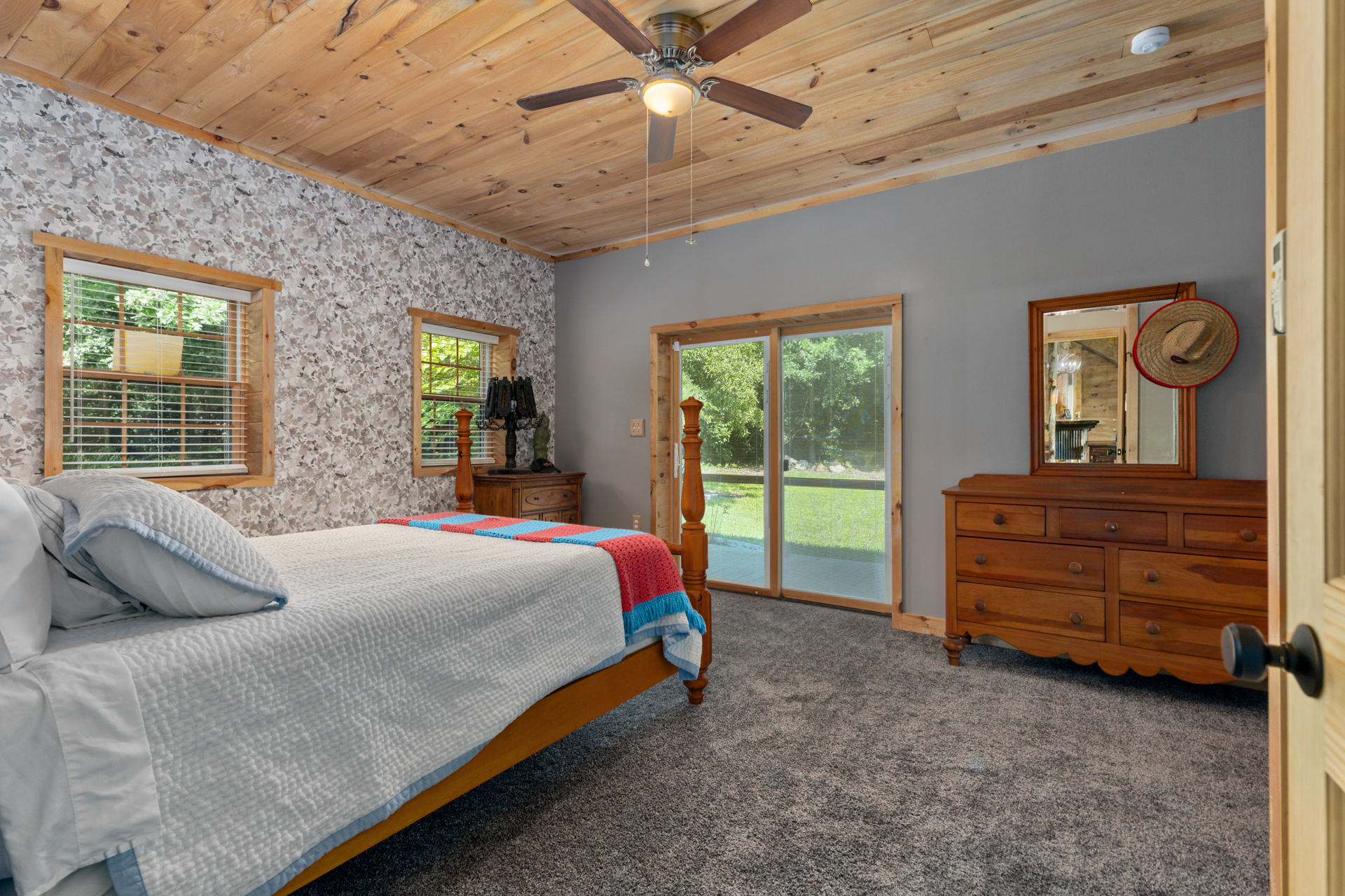 Sawyerville, Illinois, 62085, United States, 3 Bedrooms Bedrooms, ,3 BathroomsBathrooms,Residential,For Sale,1983807