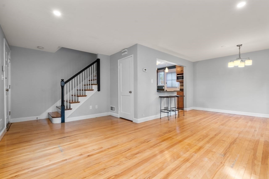 Watertown, Massachusetts, 02472, United States, 2 Bedrooms Bedrooms, ,1 BathroomBathrooms,Residential,For Sale,1947572