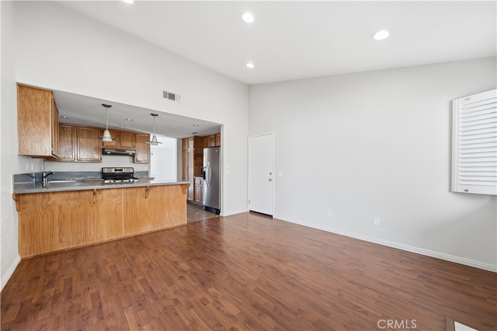 Hemet, California, 92543, United States, 4 Bedrooms Bedrooms, ,2 BathroomsBathrooms,Residential,For Sale,1983512