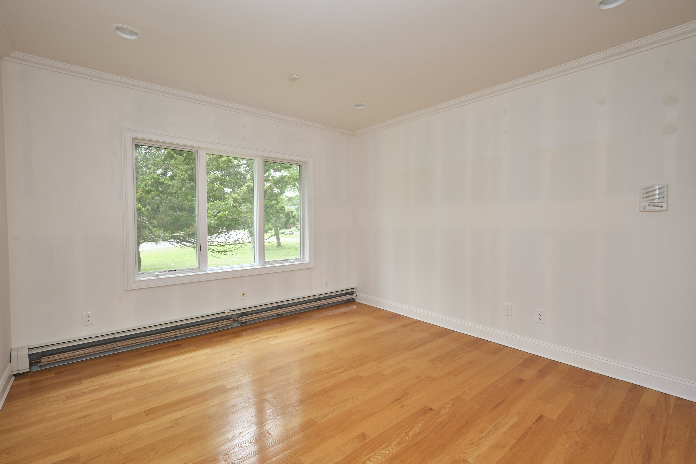 East Marion, New York, 11939, United States, 3 Bedrooms Bedrooms, ,3 BathroomsBathrooms,Residential,For Sale,1895057