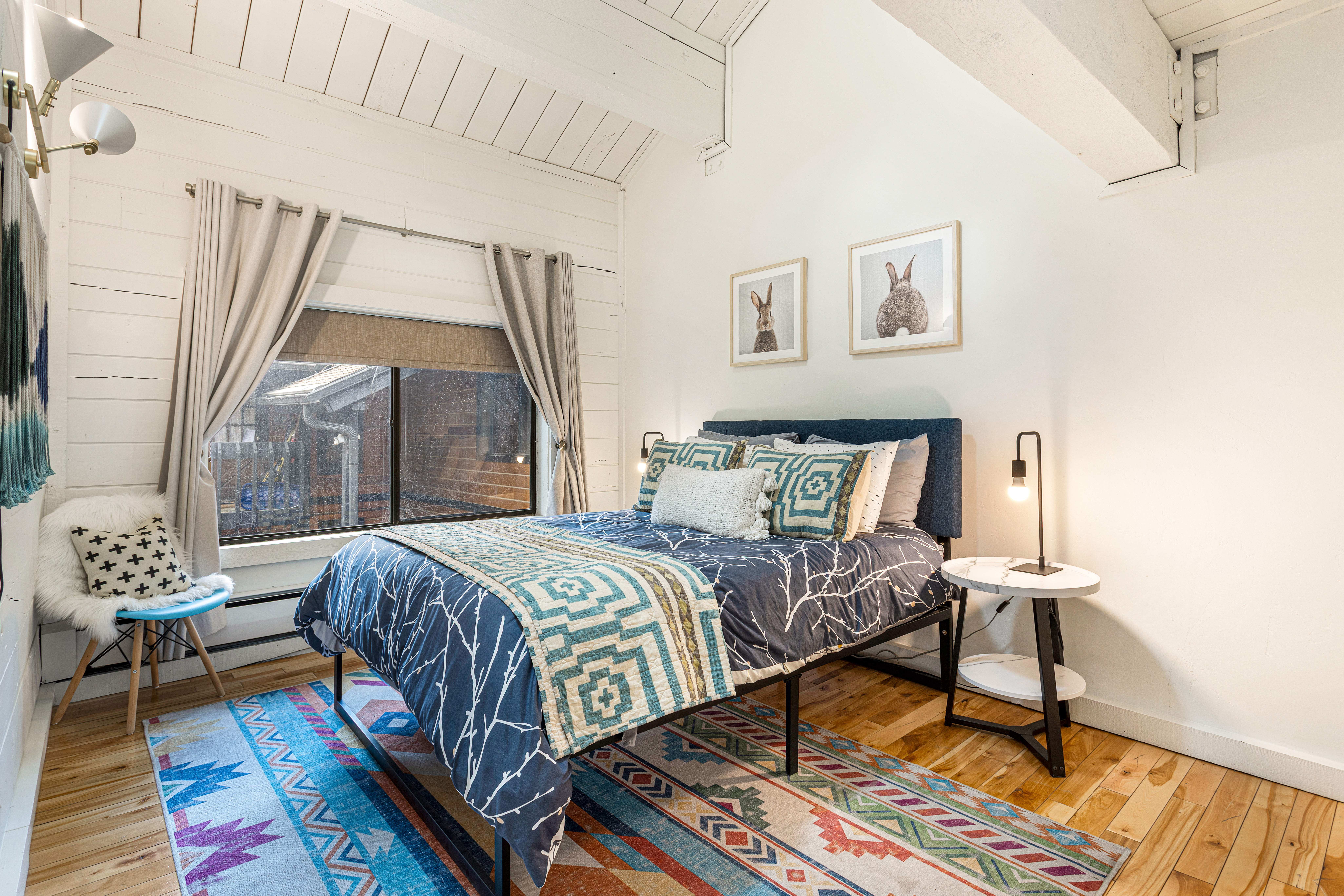  Inviting Top-floor End-unit Residence with Abundant Natural Light - 物件實景