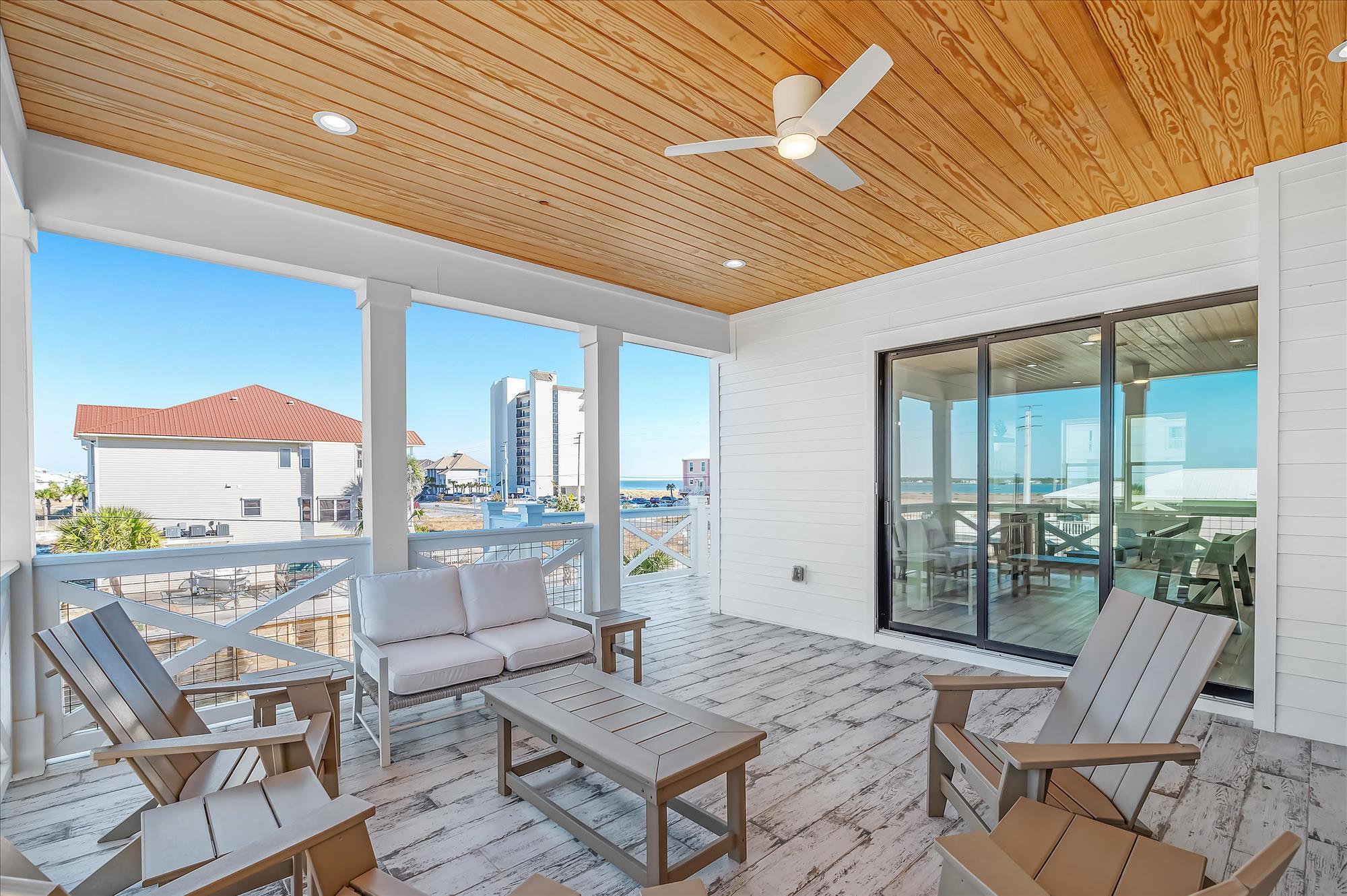 Navarre, Florida, 32566, United States, 8 Bedrooms Bedrooms, ,9 BathroomsBathrooms,Residential,For Sale,1694991
