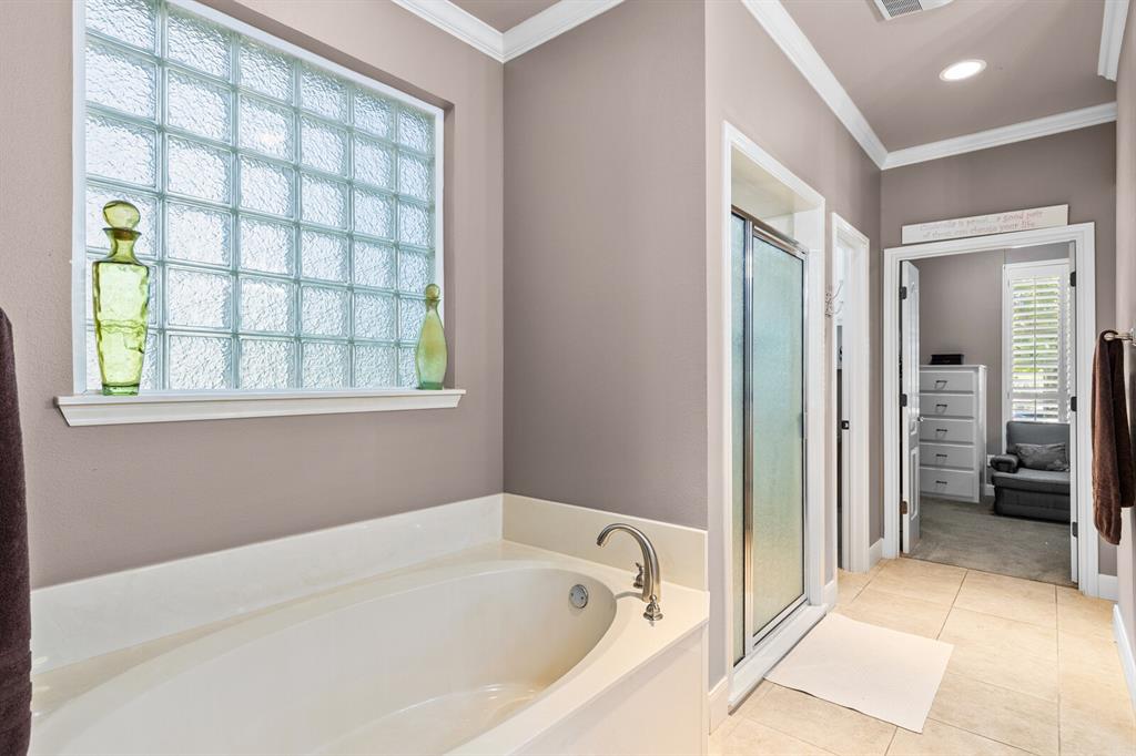 Waco, Texas, 76708, United States, 4 Bedrooms Bedrooms, ,4 BathroomsBathrooms,Residential,For Sale,1989175