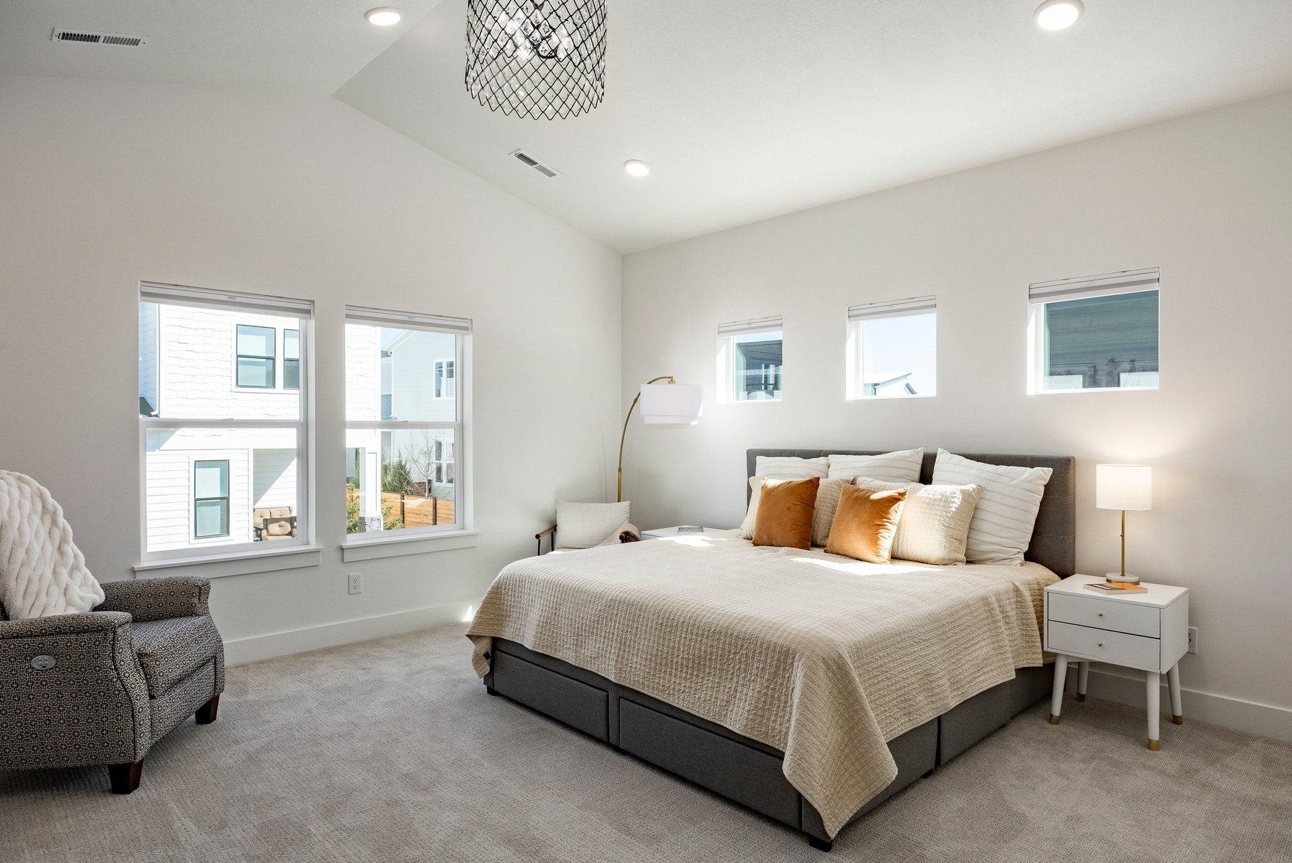  Stylish 2023 Move-In Ready Home  Silver Creek Village - 物件實景
