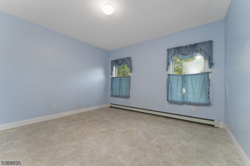 Lebanon Twp., New Jersey, 08826, United States, 3 Bedrooms Bedrooms, ,2 BathroomsBathrooms,Residential,For Sale,1960798