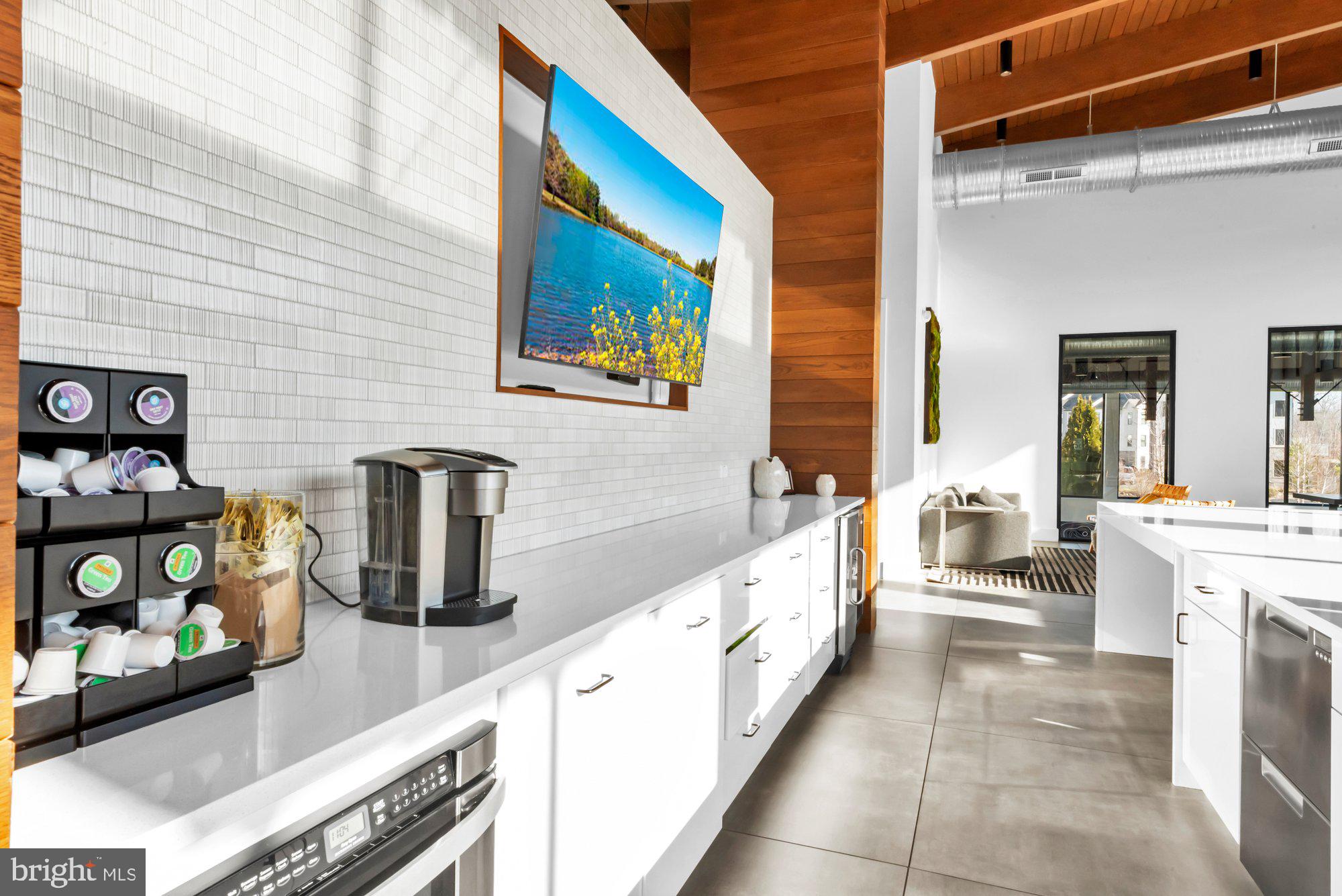 Laurel, Maryland, 20724, United States, 5 Bedrooms Bedrooms, ,5 BathroomsBathrooms,Residential,For Sale,2010373