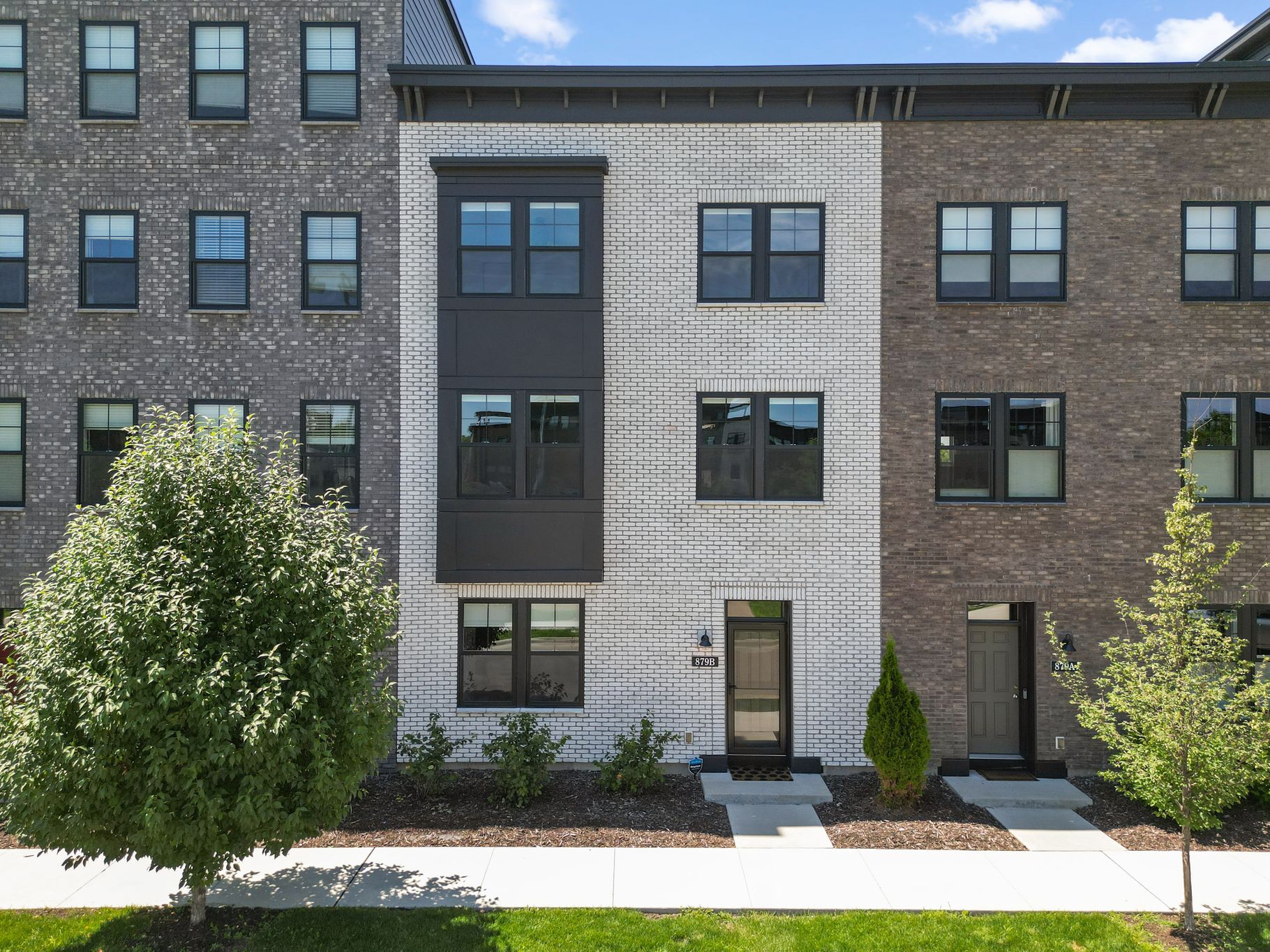  Urban Living at Its Finest: Expansive Highland Bridge Rowhome with River Views - 物件實景