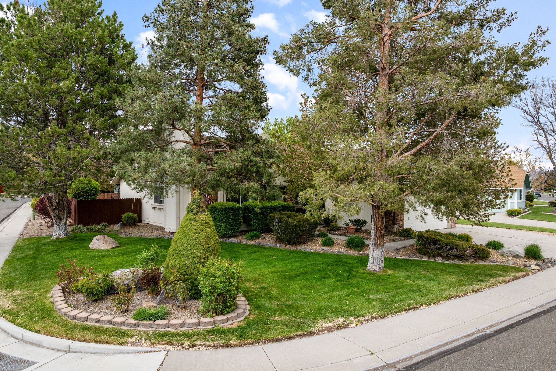  Windhaven Home with Designer Kitchen and Extensive Upgrades - 物件實景