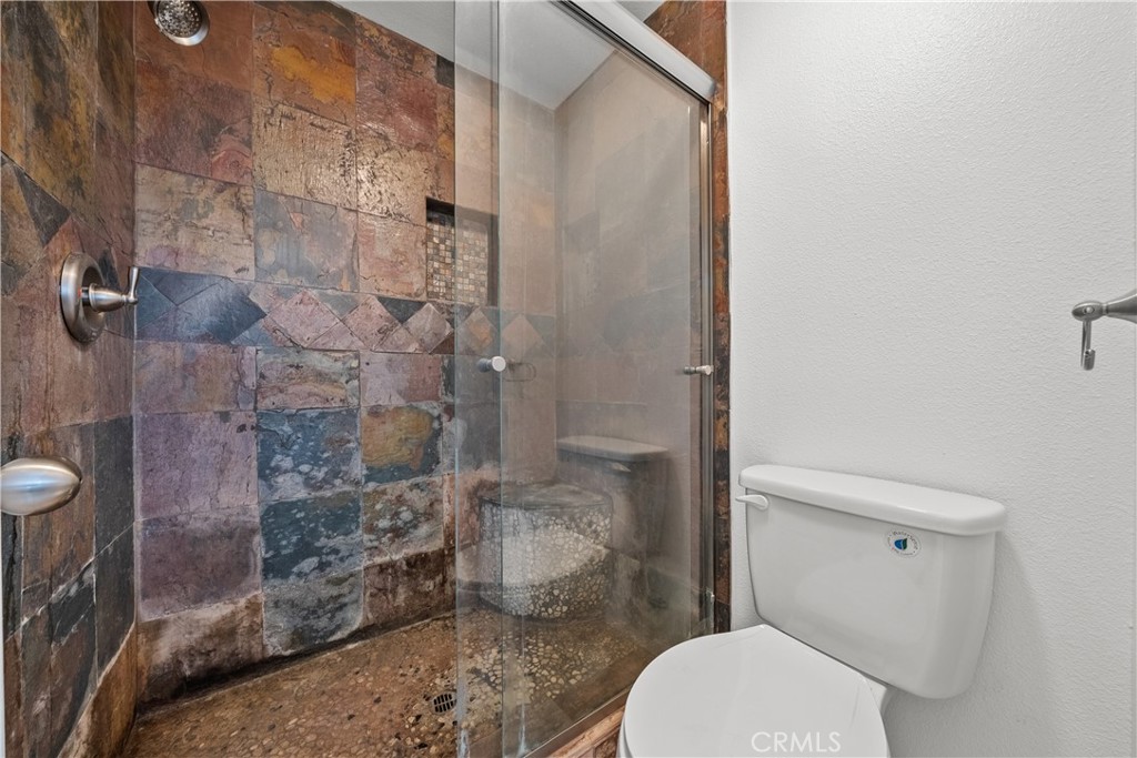 Valencia, California, 91355, United States, 2 Bedrooms Bedrooms, ,2 BathroomsBathrooms,Residential,For Sale,1937123