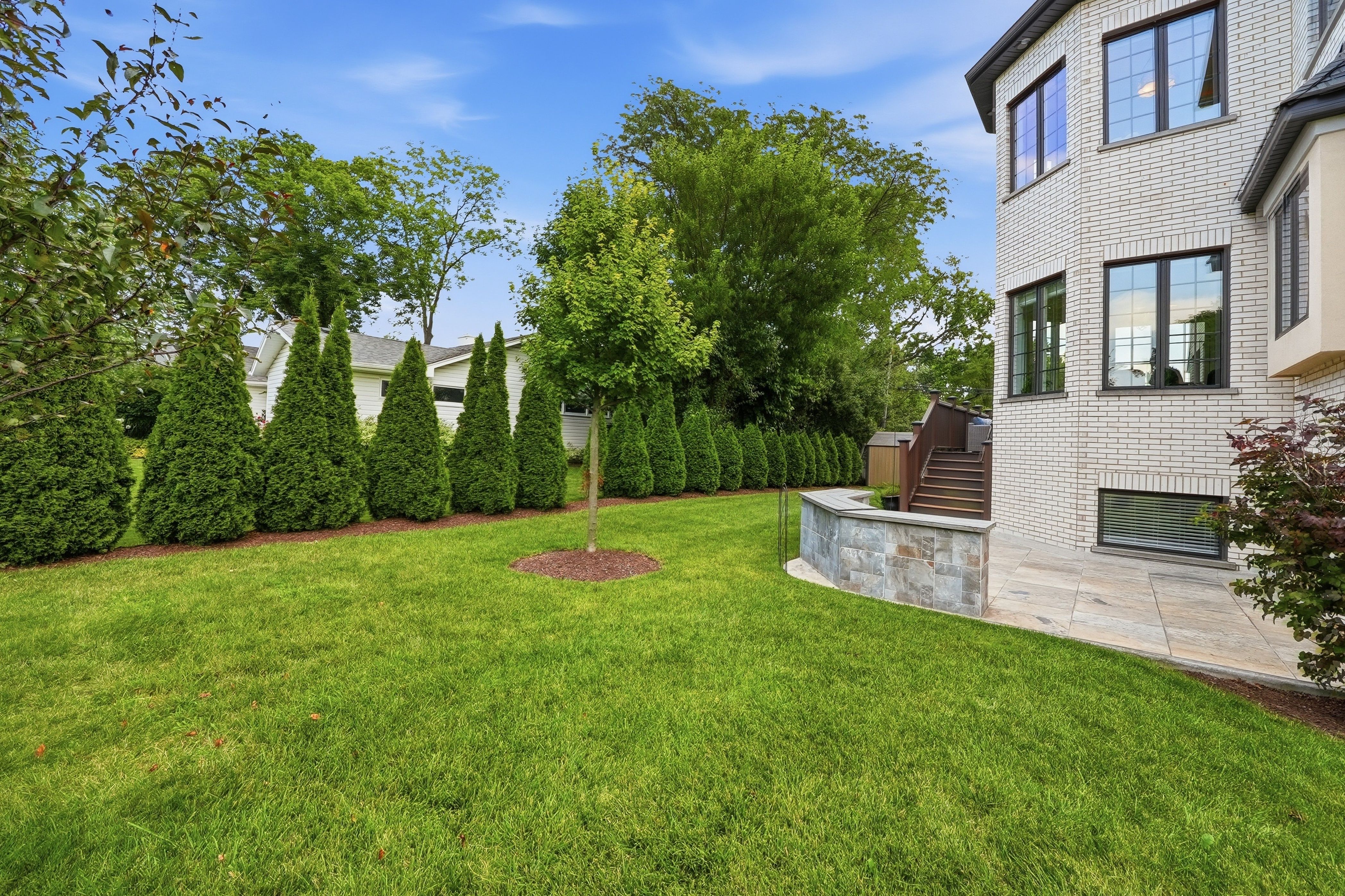 Perfectly Positioned in the Prestigious Golfview Hills Community of Hinsdale - 物件實景