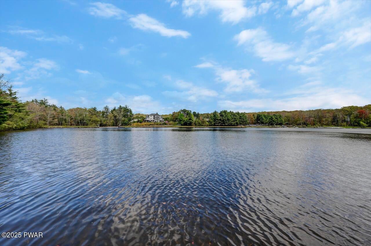 Lords Valley, Pennsylvania, 18428, United States, 5 Bedrooms Bedrooms, ,3 BathroomsBathrooms,Residential,For Sale,1977416