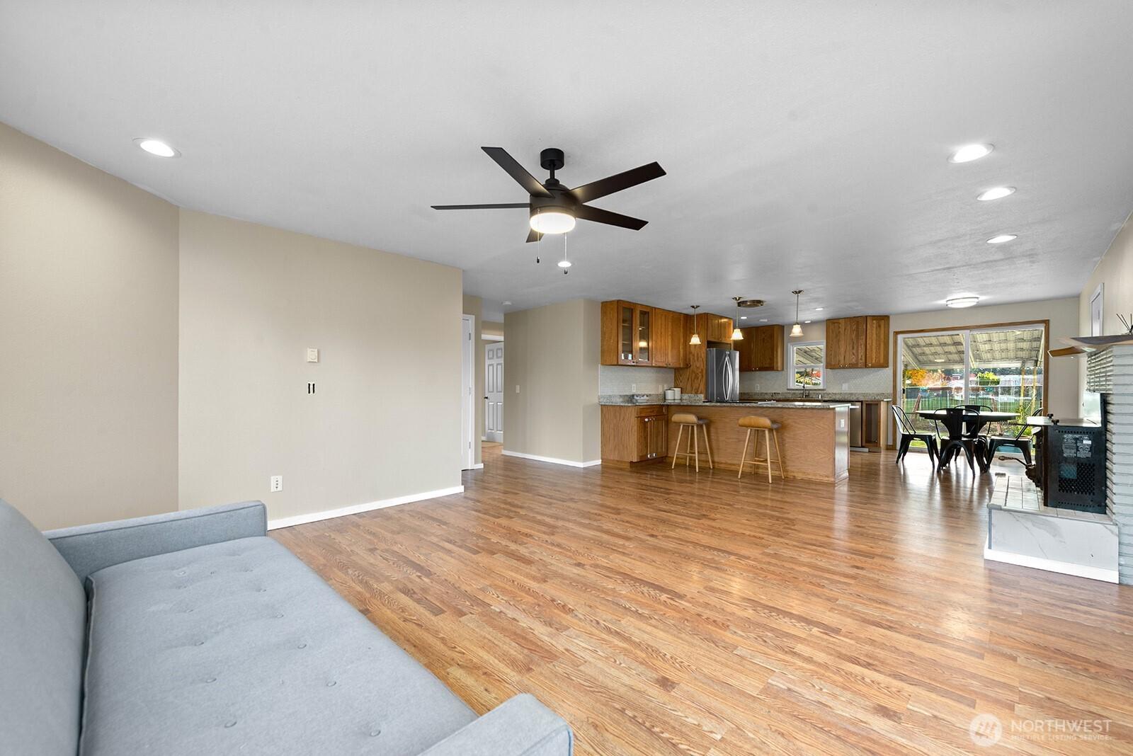 MARYSVILLE, Washington, 98271, United States, 3 Bedrooms Bedrooms, ,1 BathroomBathrooms,Residential,For Sale,1989139