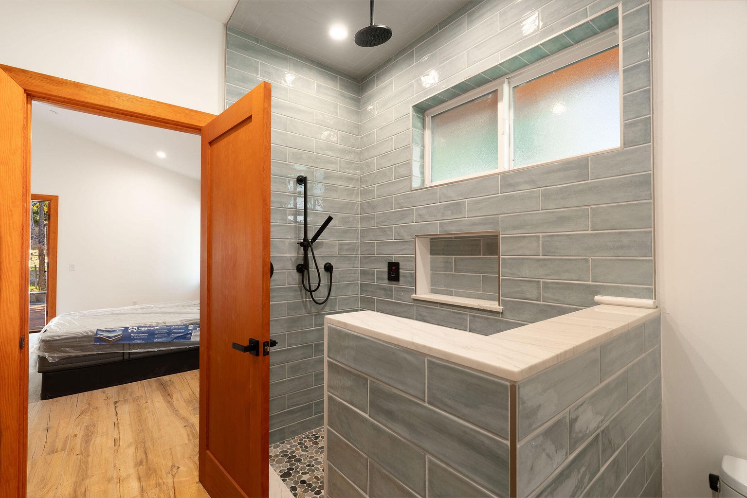 Idyllwild, California, 92549, United States, 3 Bedrooms Bedrooms, ,2 BathroomsBathrooms,Residential,For Sale,1974453