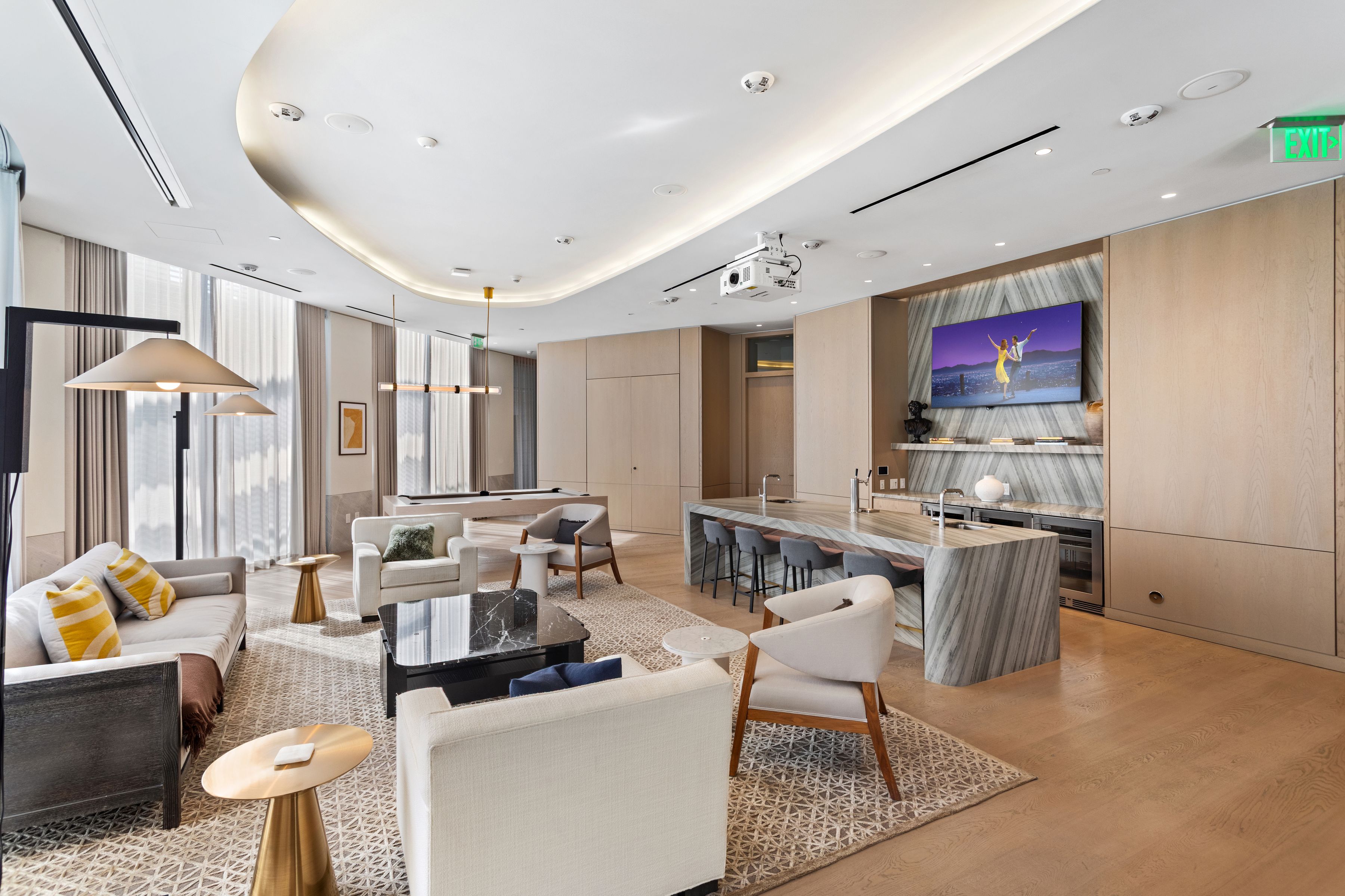  211 West Elm Court - 物件實景