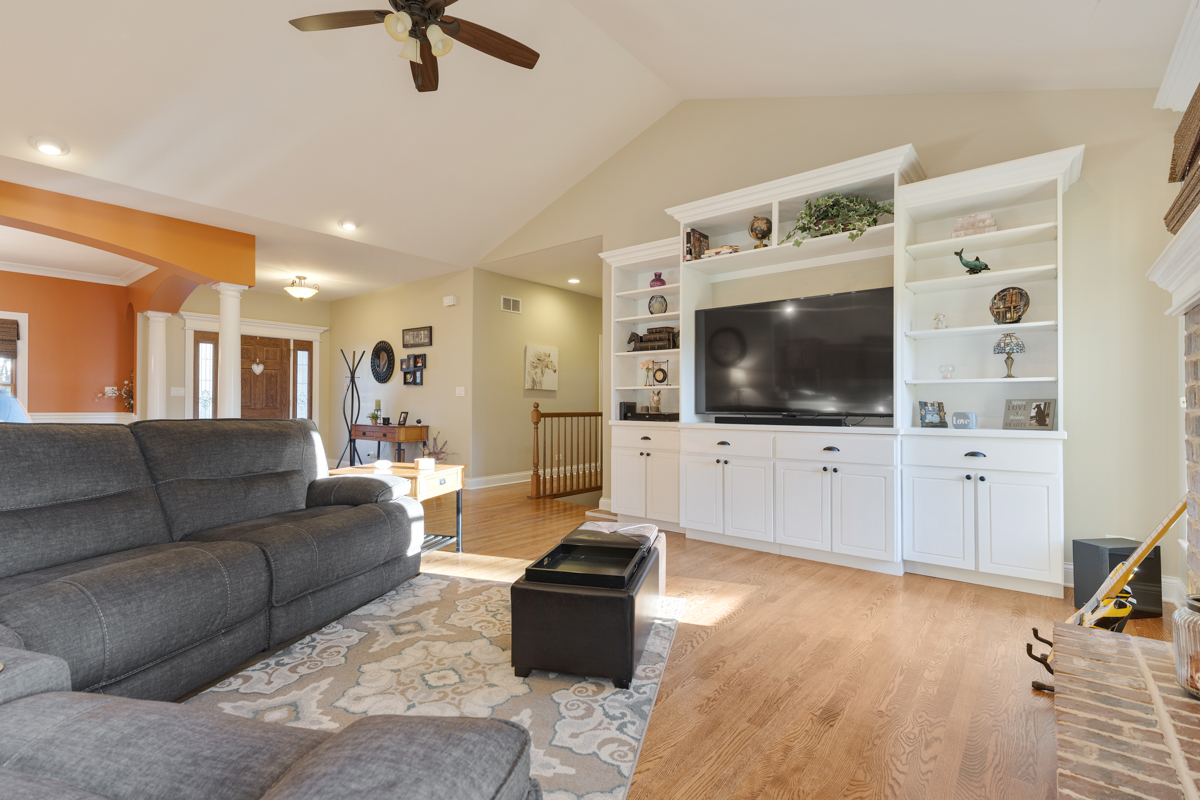 Hampshire, Illinois, 60140, United States, 3 Bedrooms Bedrooms, ,3 BathroomsBathrooms,Residential,For Sale,1978755