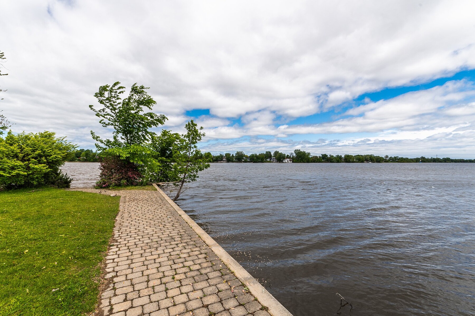  Saint-François, Laval - 物件實景