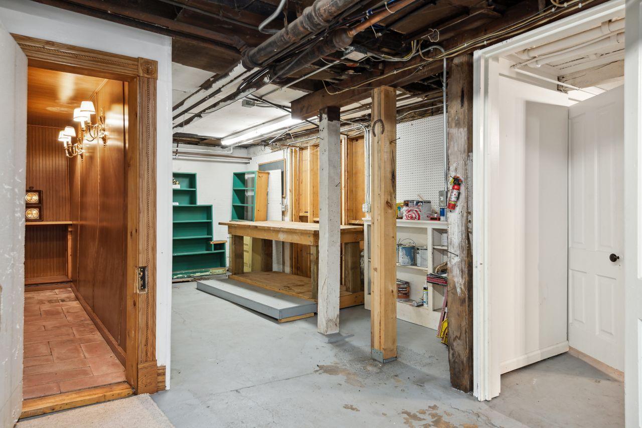 Saint Paul, Minnesota, 55102, United States, 4 Bedrooms Bedrooms, ,3 BathroomsBathrooms,Residential,For Sale,1994503