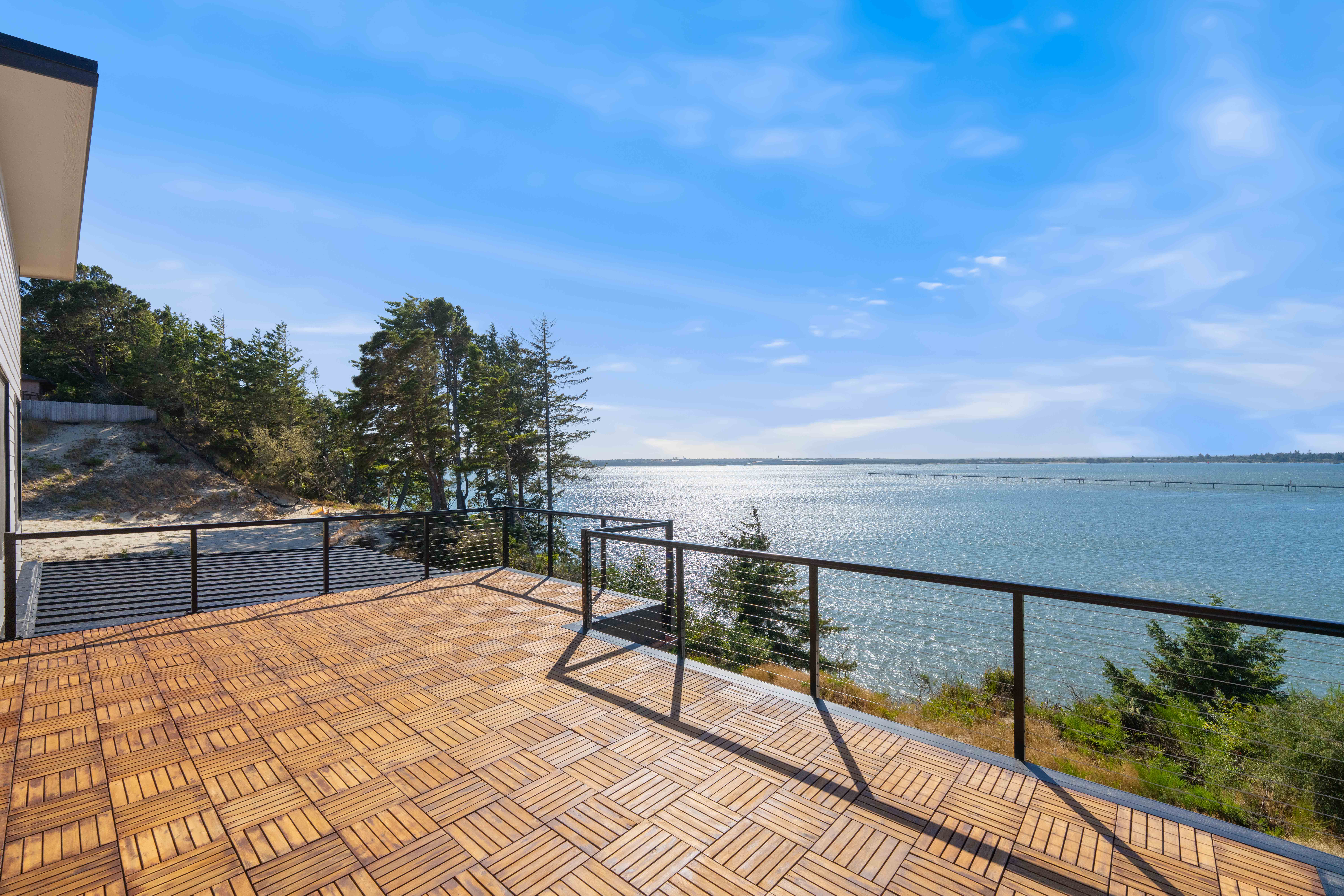  Bayfront Modern Masterpiece in Coos Bay, Oregon - 物件實景