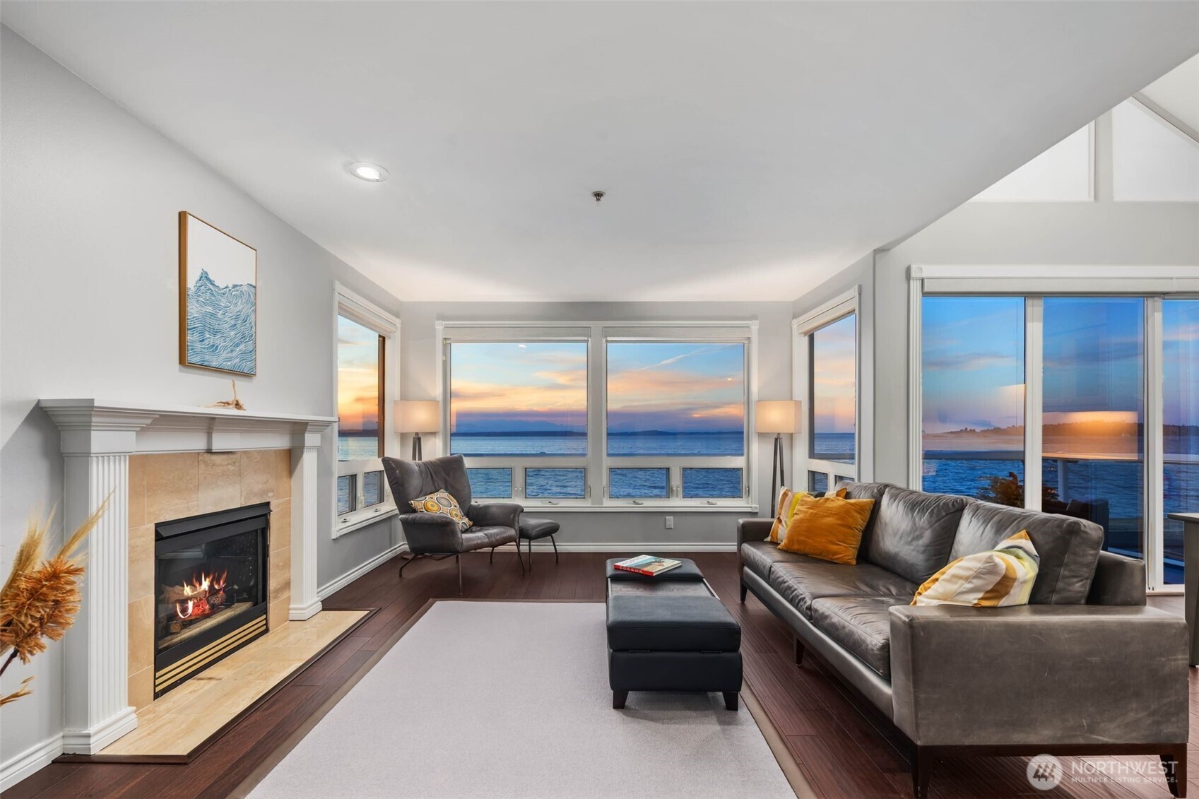 Seattle, Washington, 98116, United States, 2 Bedrooms Bedrooms, ,2 BathroomsBathrooms,Residential,For Sale,1949769