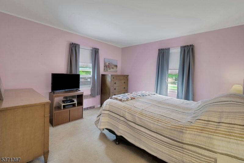 Boonton Twp., New Jersey, 07005, United States, 4 Bedrooms Bedrooms, ,1 BathroomBathrooms,Residential,For Sale,1989252