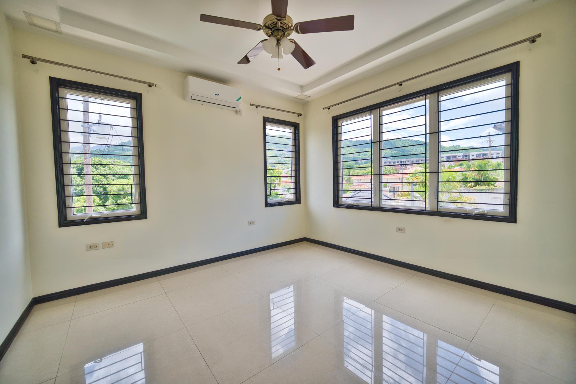  18-19 Dillsbury Avenue - 物件實景