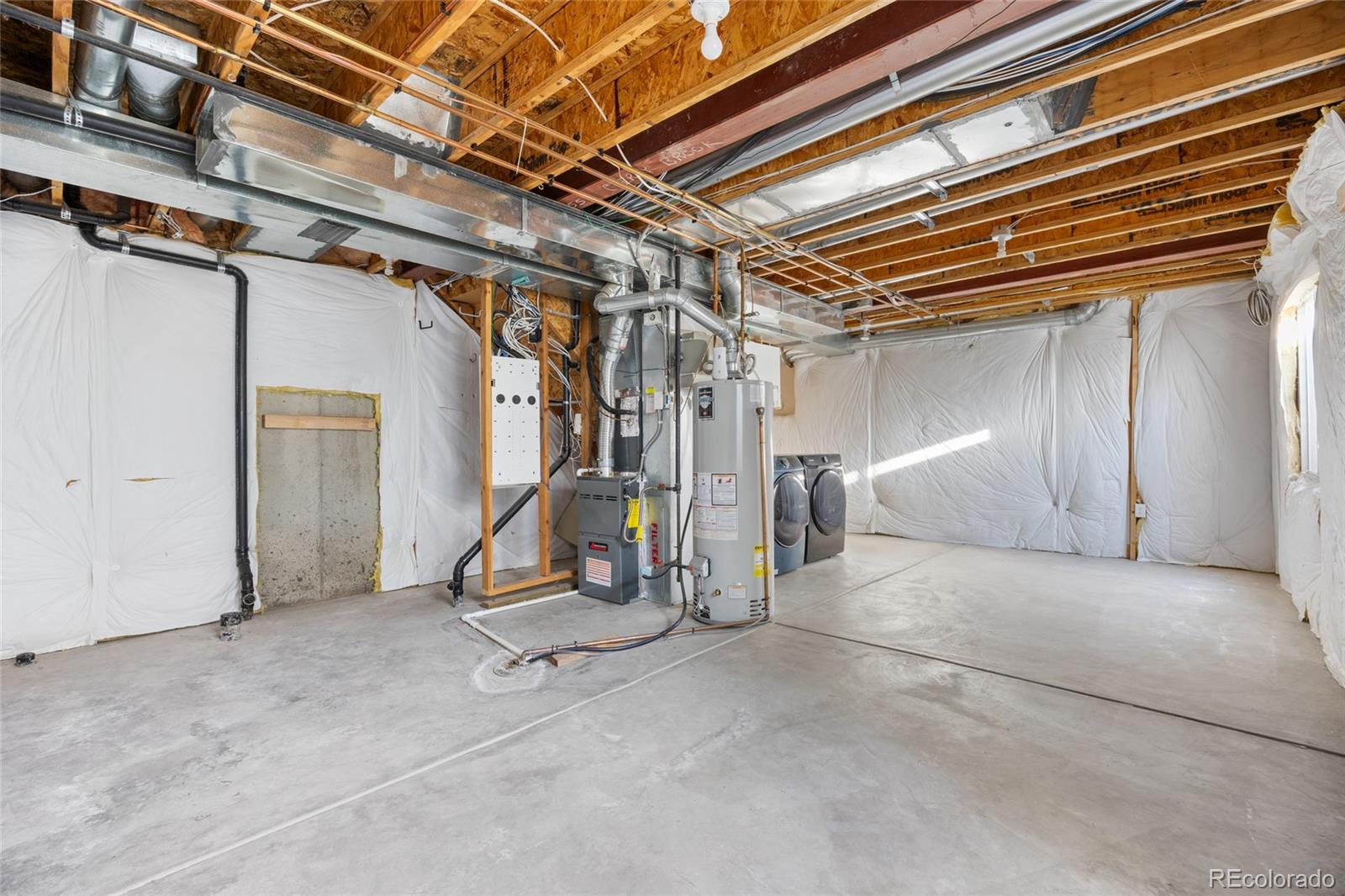 Highlands Ranch, Colorado, 80126, United States, 3 Bedrooms Bedrooms, ,3 BathroomsBathrooms,Residential,For Sale,1991923