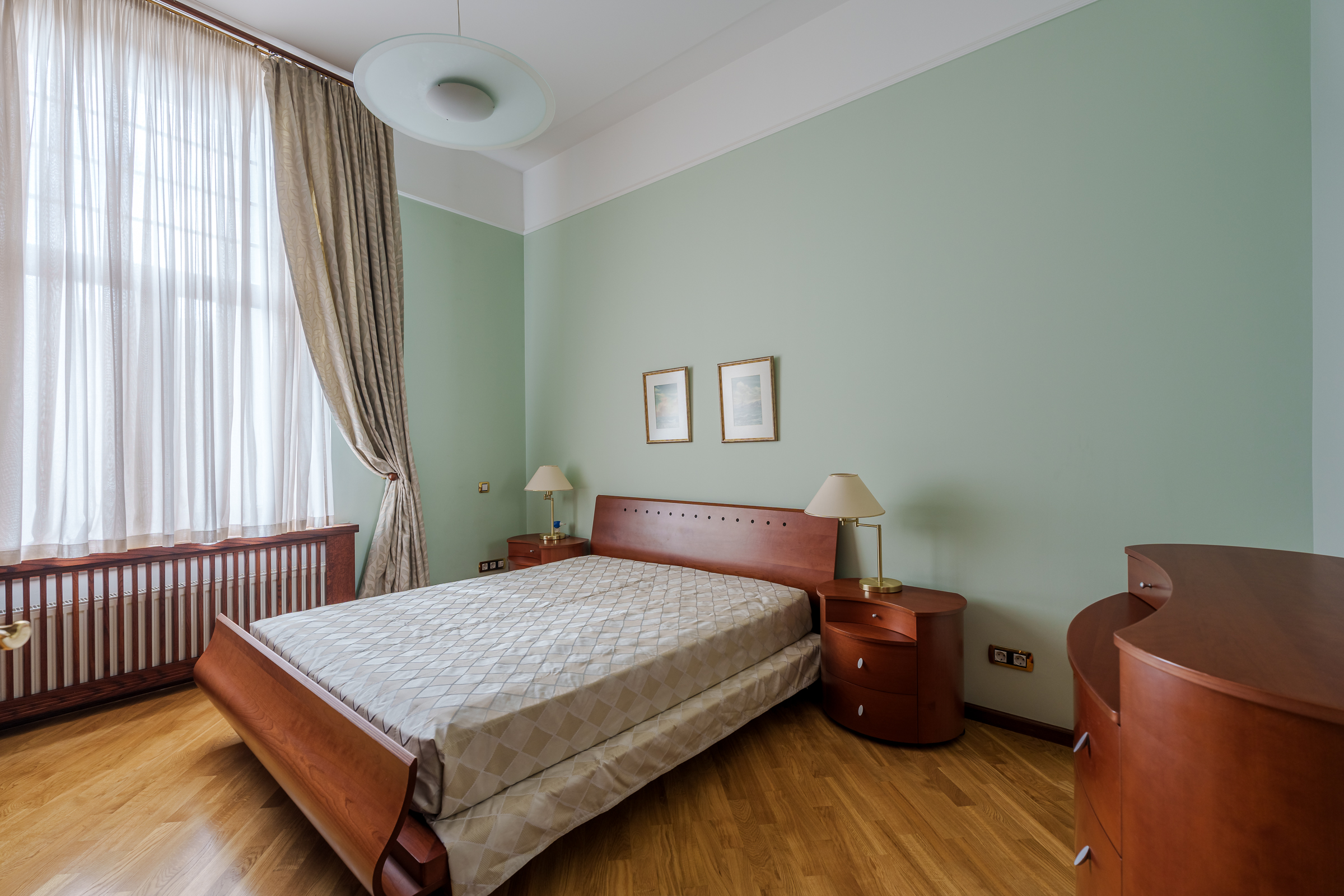  An elegant and spacious apartment in the Quiet Center - 物件實景