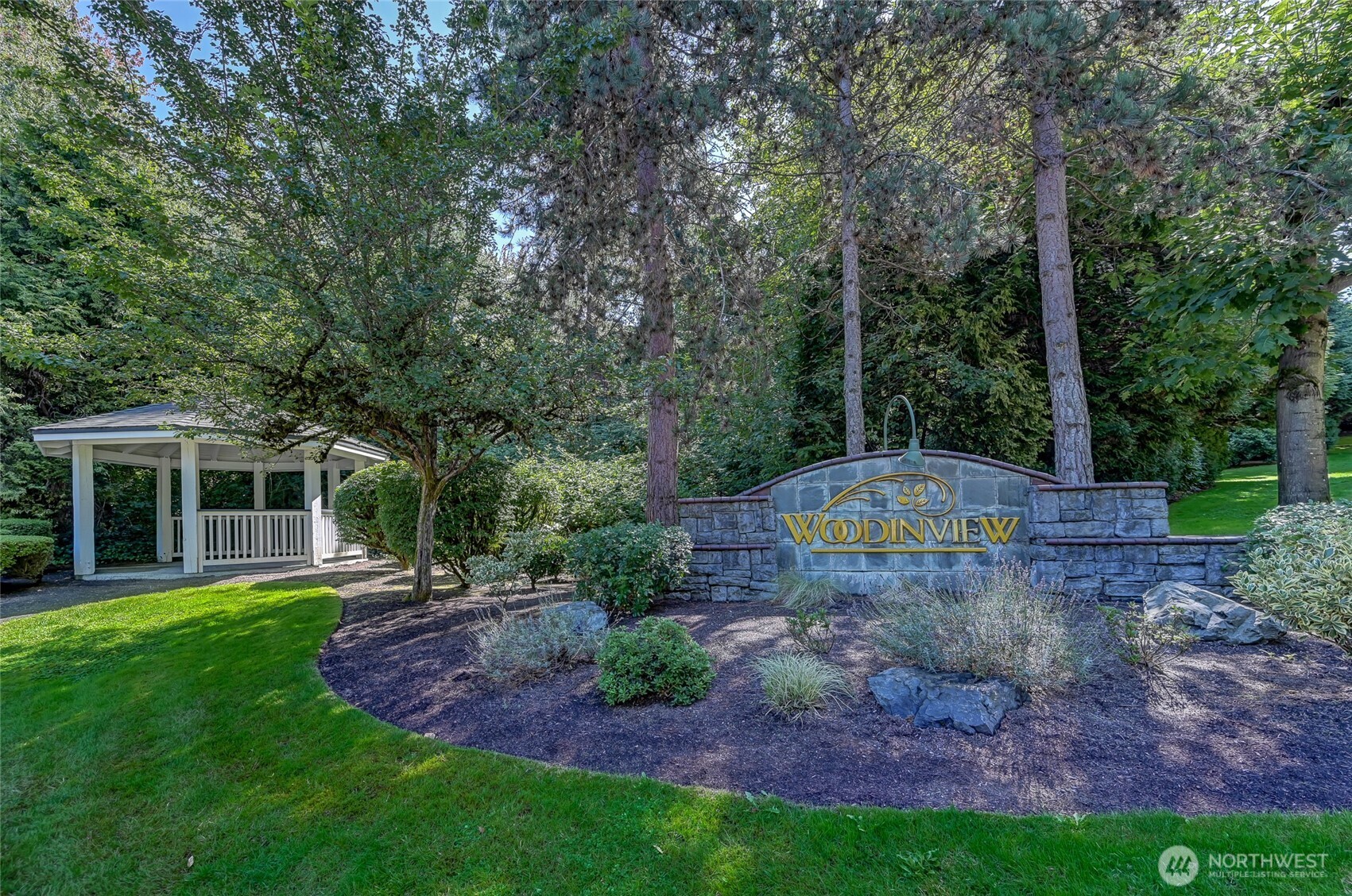 Bothell, Washington, 98011, United States, 2 Bedrooms Bedrooms, ,1 BathroomBathrooms,Residential,For Sale,1933100