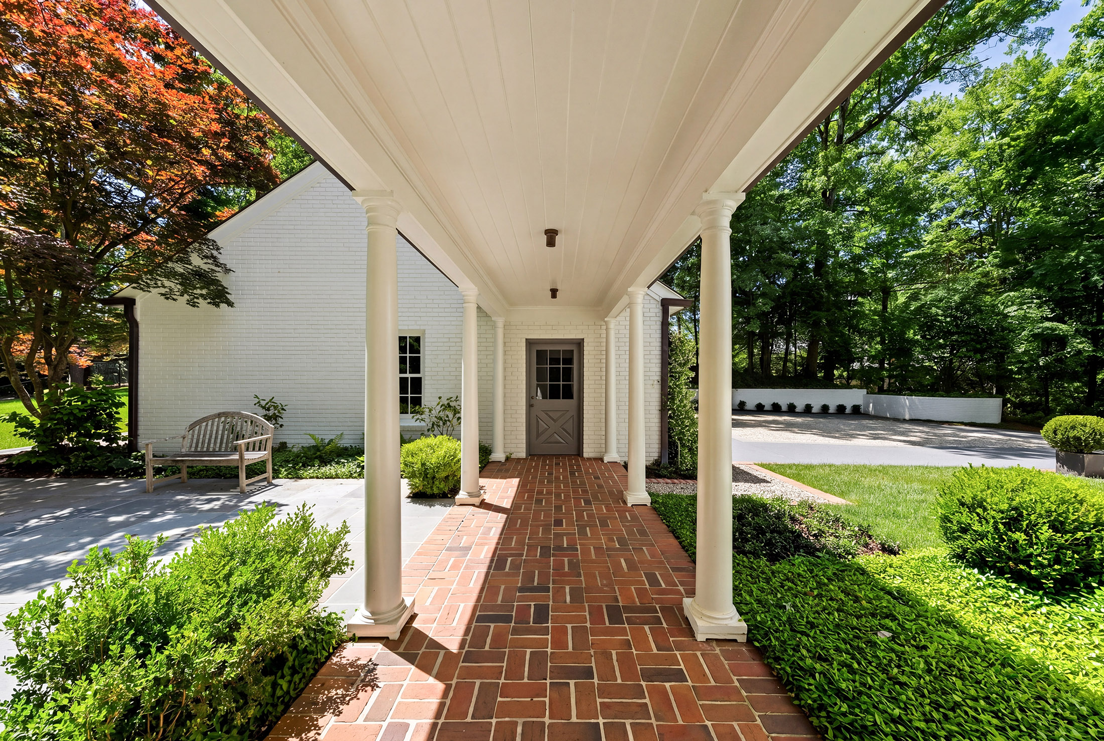  Timeless Architecture and Modern Livability Converge in Tuxedo Park Home - 物件實景