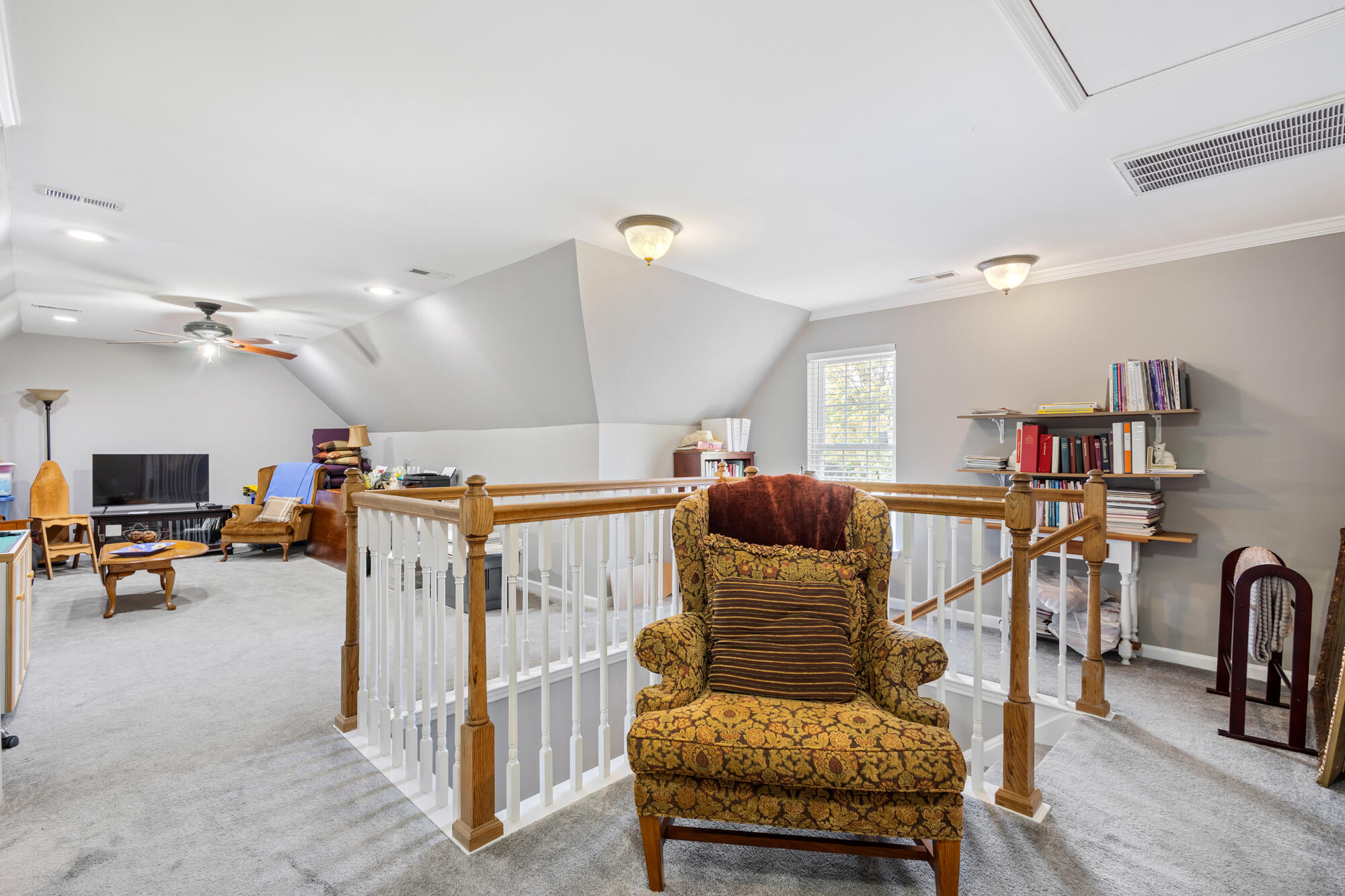 Athens, Tennessee, 37303, United States, 5 Bedrooms Bedrooms, ,3 BathroomsBathrooms,Residential,For Sale,1938417