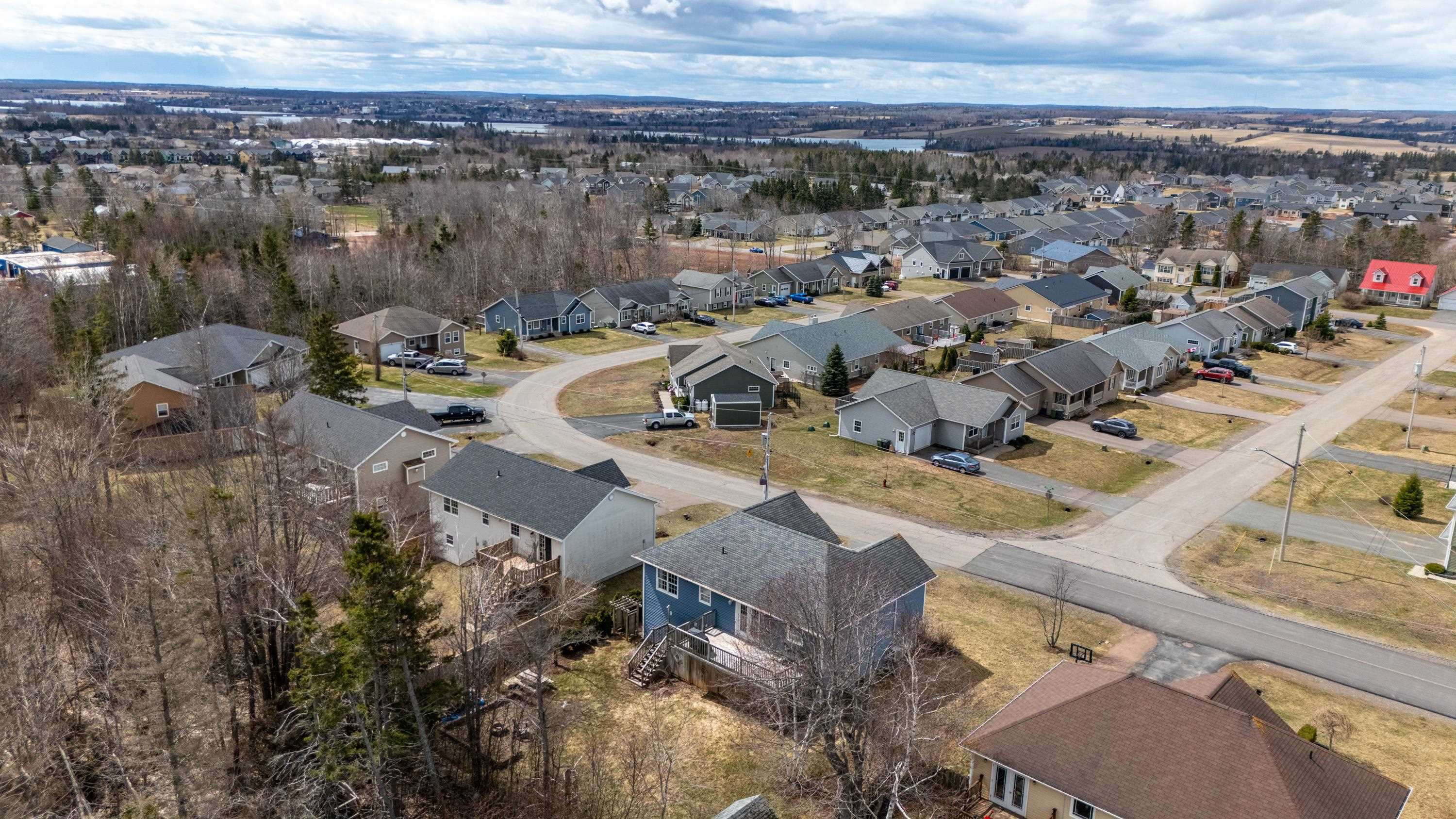 WEST ROYALTY, Prince Edward Island, C1E 2M3, CA, 4 Bedrooms Bedrooms, ,3 BathroomsBathrooms,Residential,For Sale,1875595