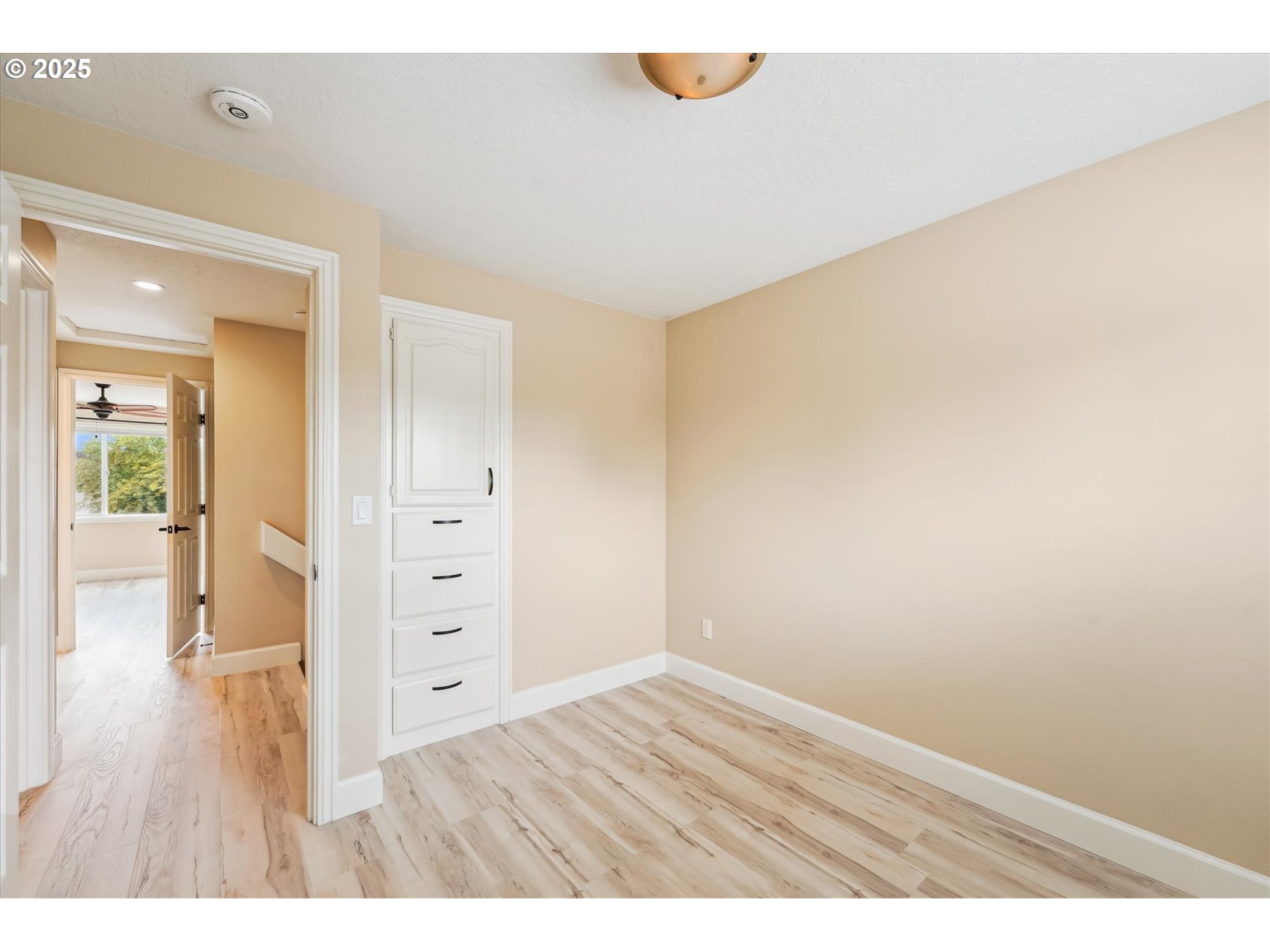 Forest Grove, Oregon, 97116, United States, 3 Bedrooms Bedrooms, ,2 BathroomsBathrooms,Residential,For Sale,1917976