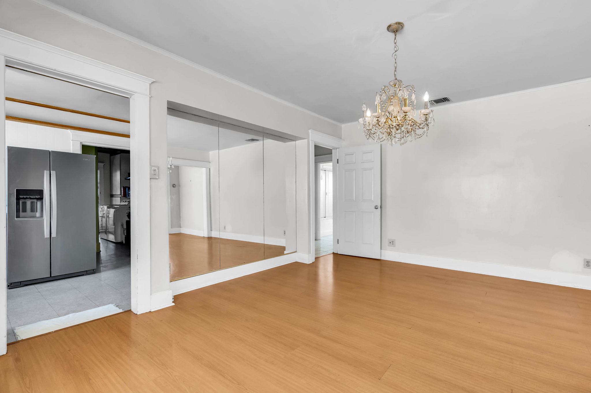  1412 S Victoria Ave - 物件實景