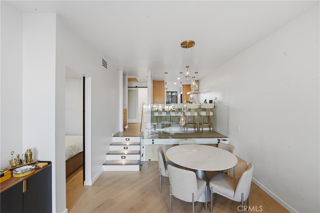 Long Beach, California, 90803, United States, 1 Bedroom Bedrooms, ,1 BathroomBathrooms,Residential,For Sale,2003113