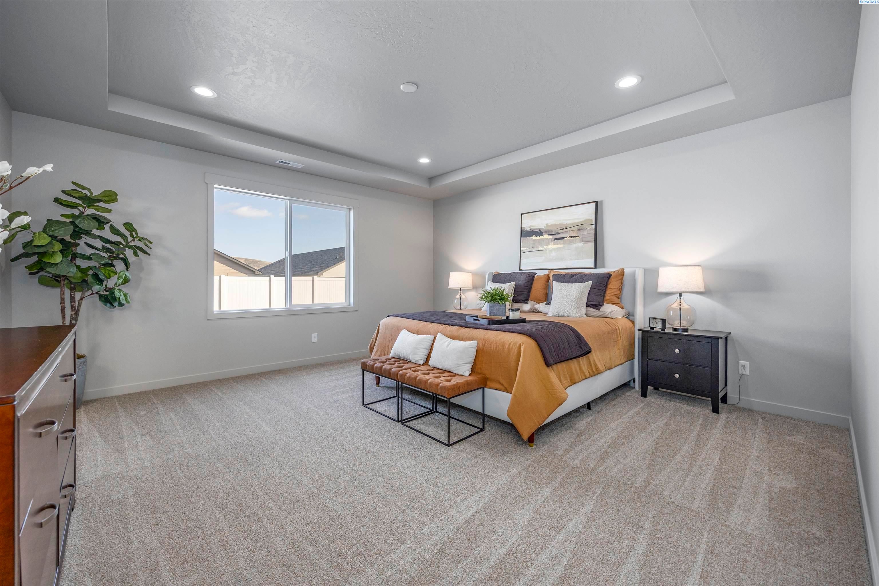 Richland, Washington, 99352, United States, 3 Bedrooms Bedrooms, ,3 BathroomsBathrooms,Residential,For Sale,1976143