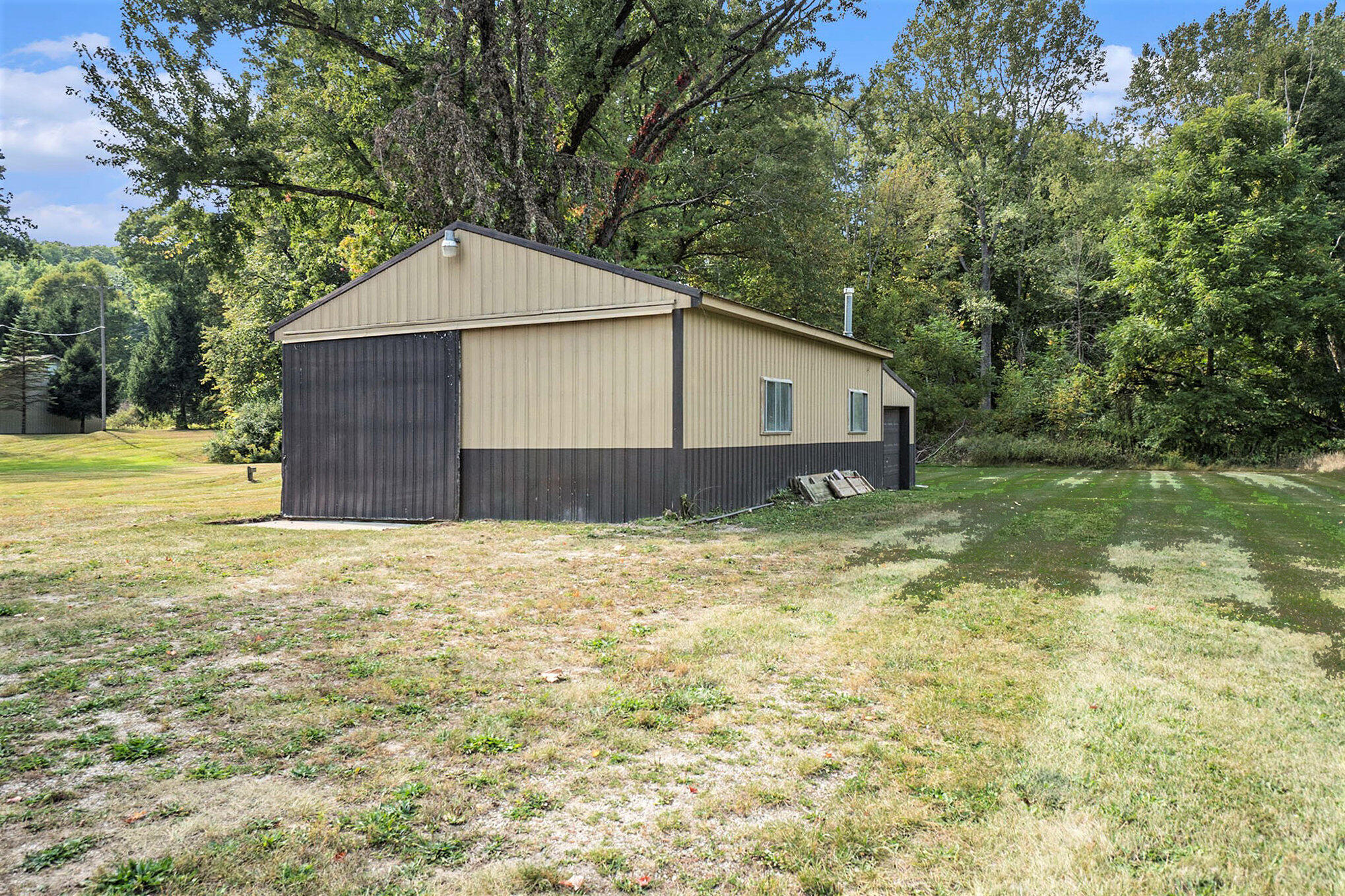 Newaygo, Michigan, 49337, United States, 5 Bedrooms Bedrooms, ,2 BathroomsBathrooms,Residential,For Sale,1982791